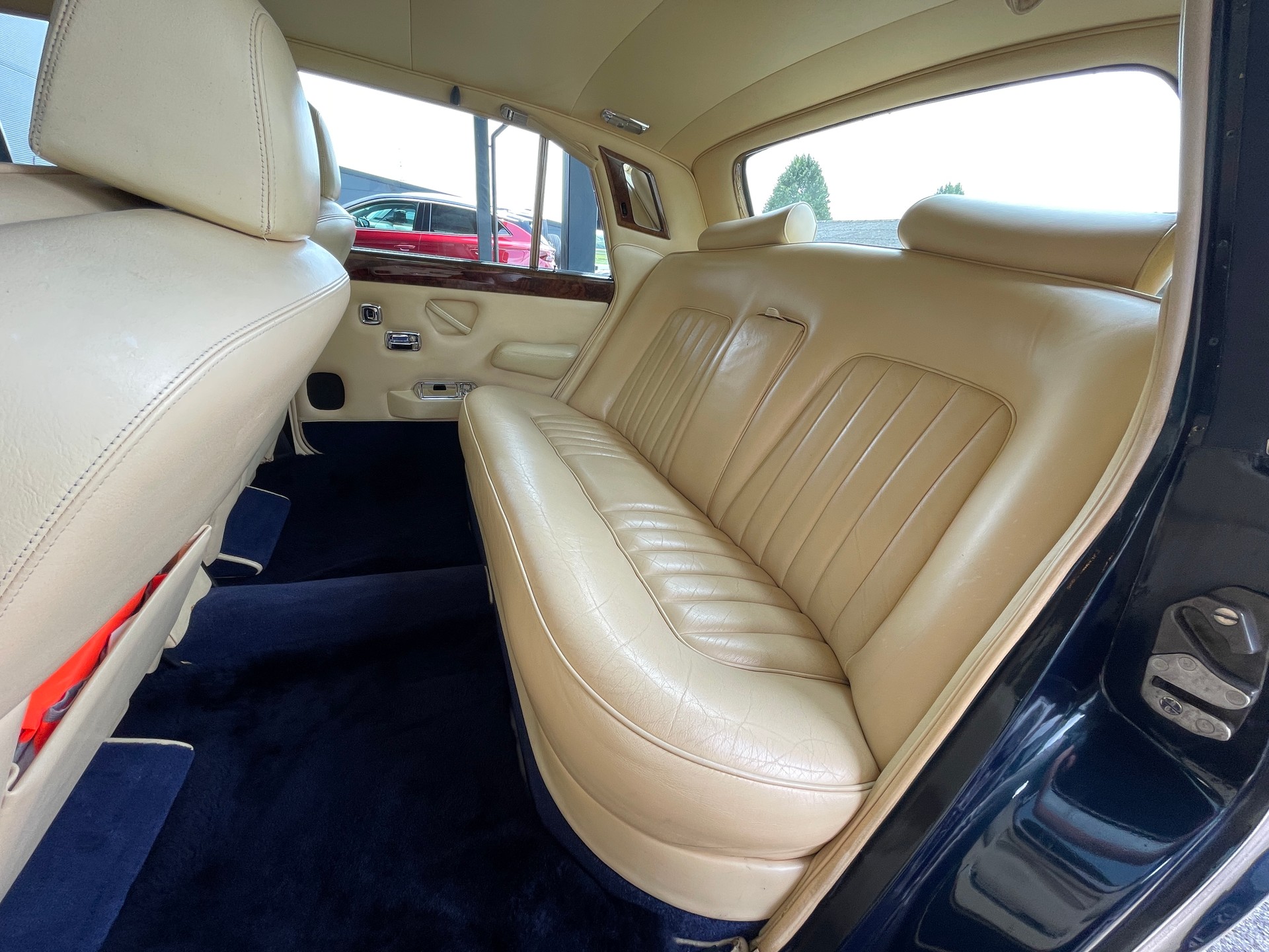 ROLLS-ROYCE Silver Wraith II-image-11