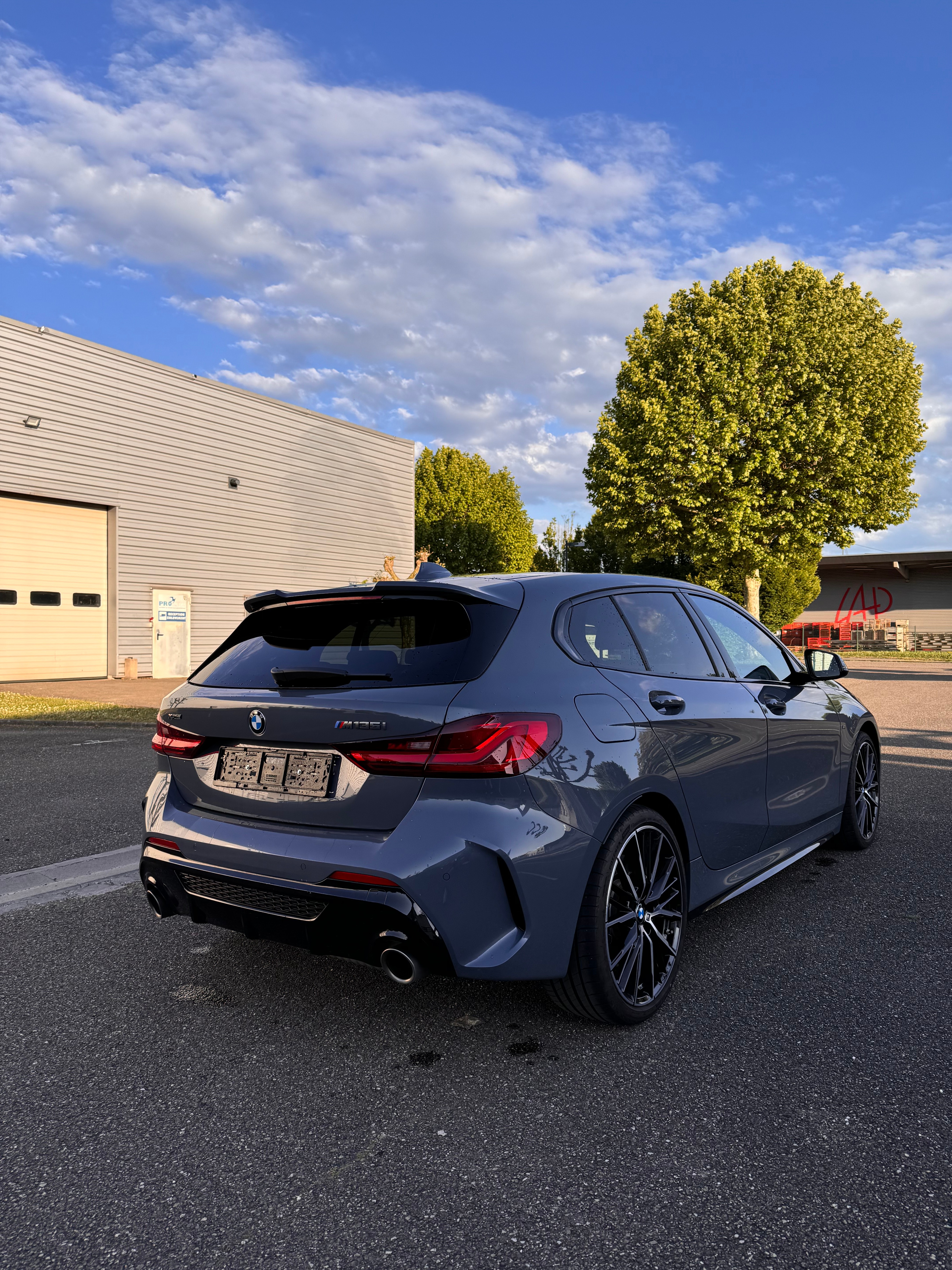 Car photo