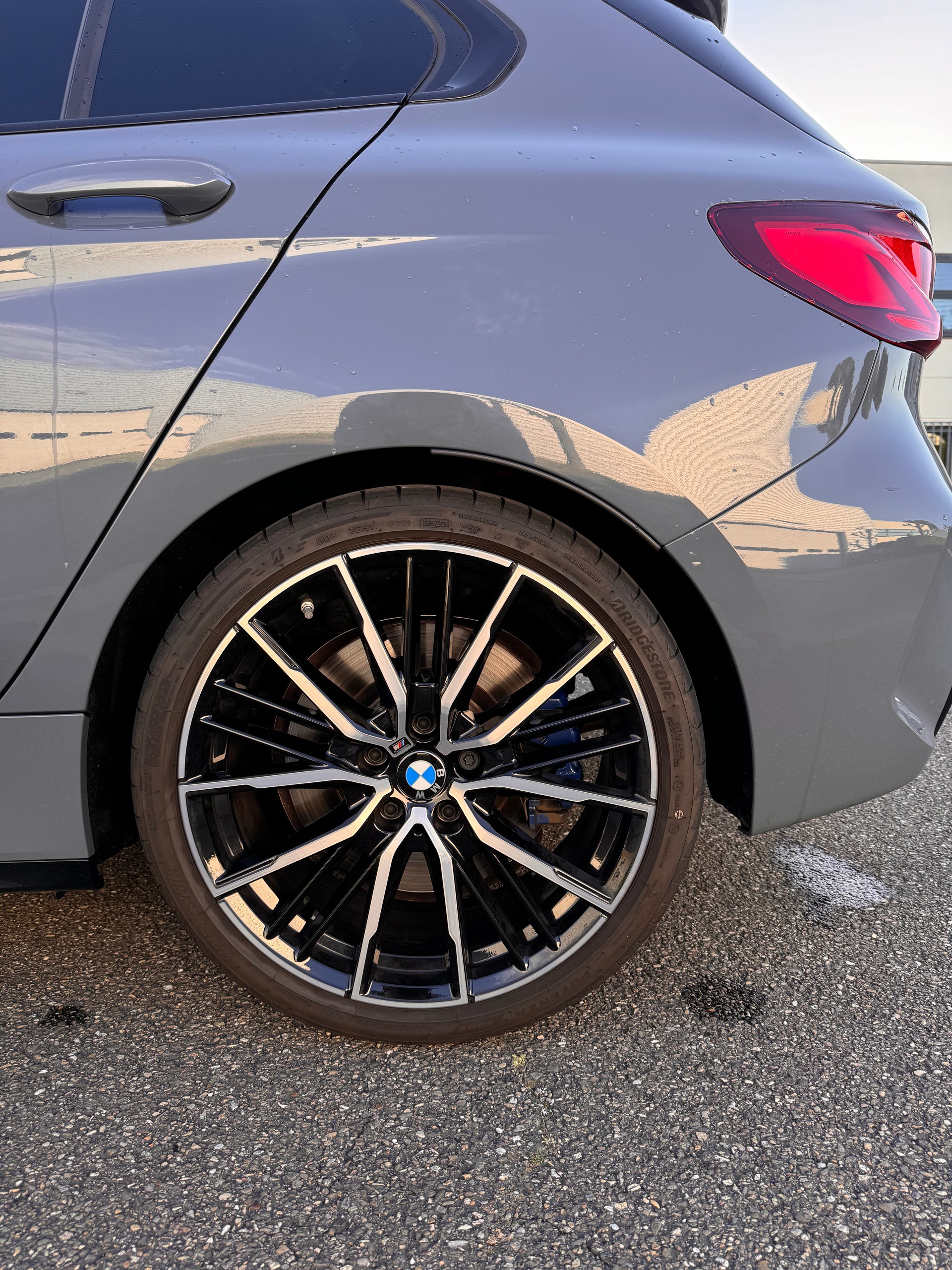 BMW M135i xDrive Steptronic-image-10