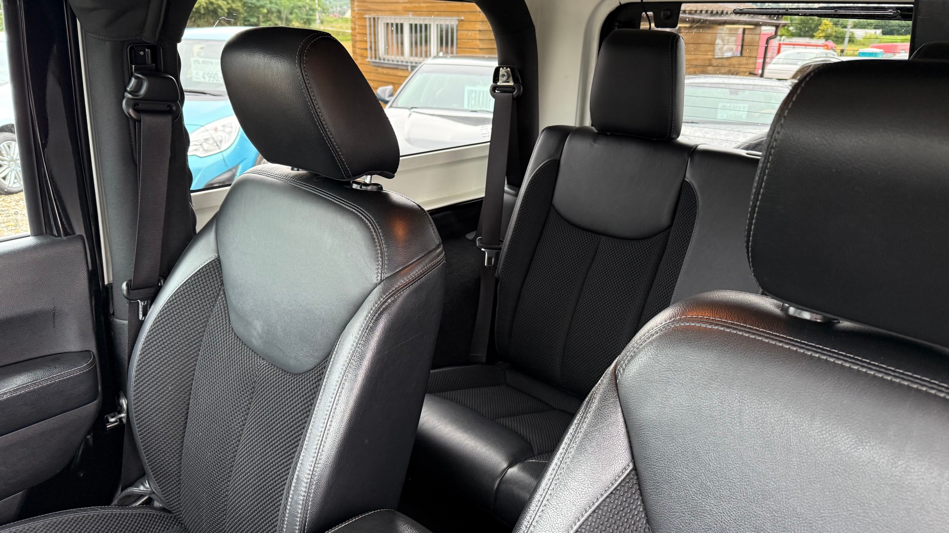 JEEP Wrangler 2.8 CRD Sahara Automatic hardtop-image-6