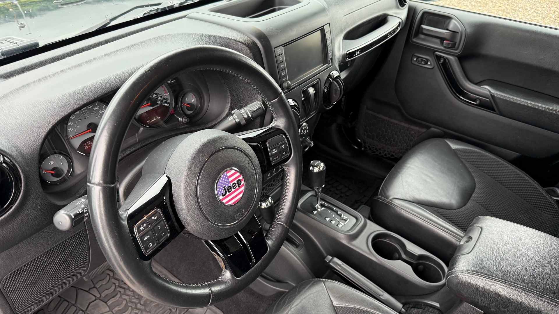 JEEP Wrangler 2.8 CRD Sahara Automatic hardtop-image-2