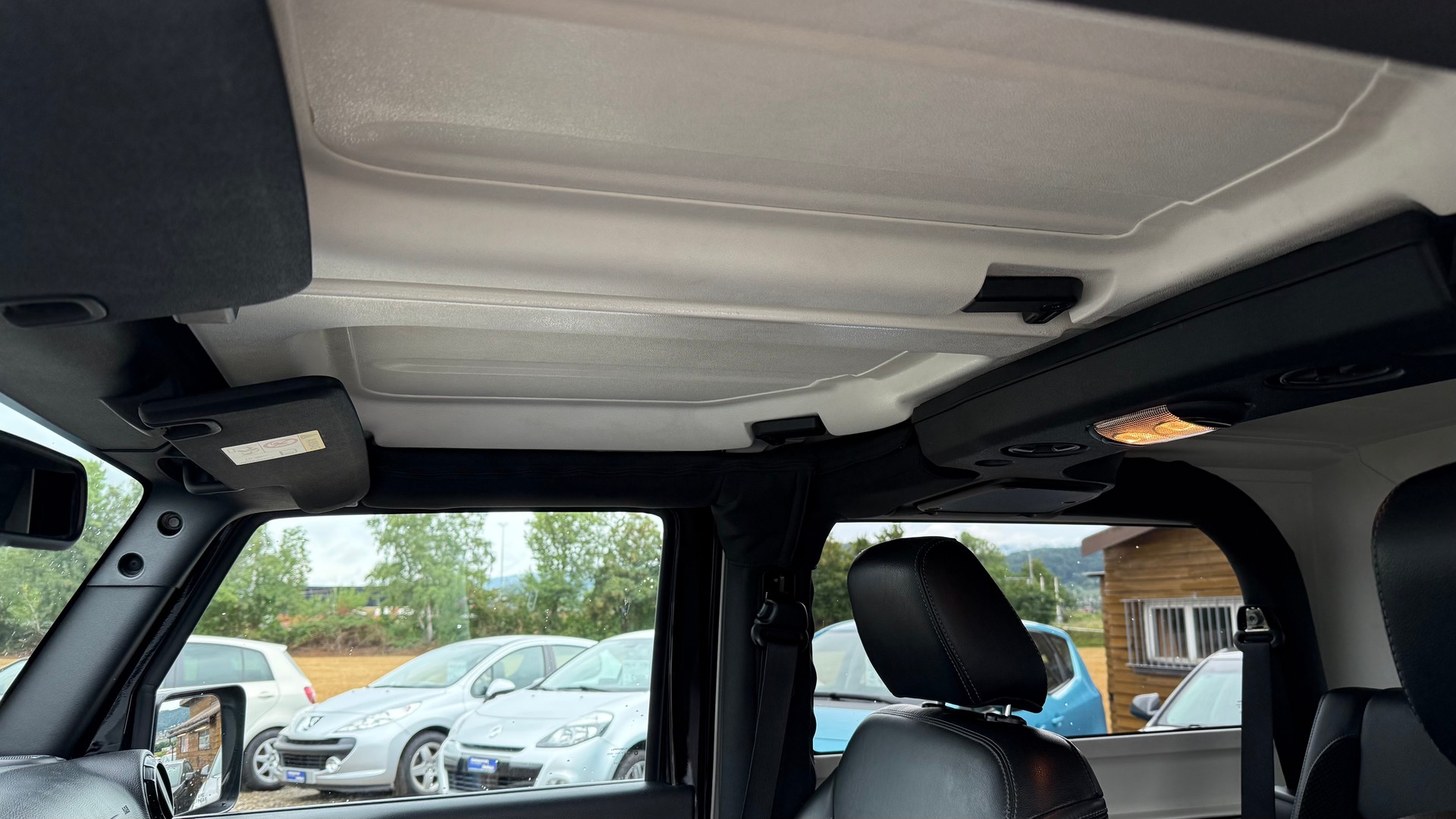 JEEP Wrangler 2.8 CRD Sahara Automatic hardtop-image-12