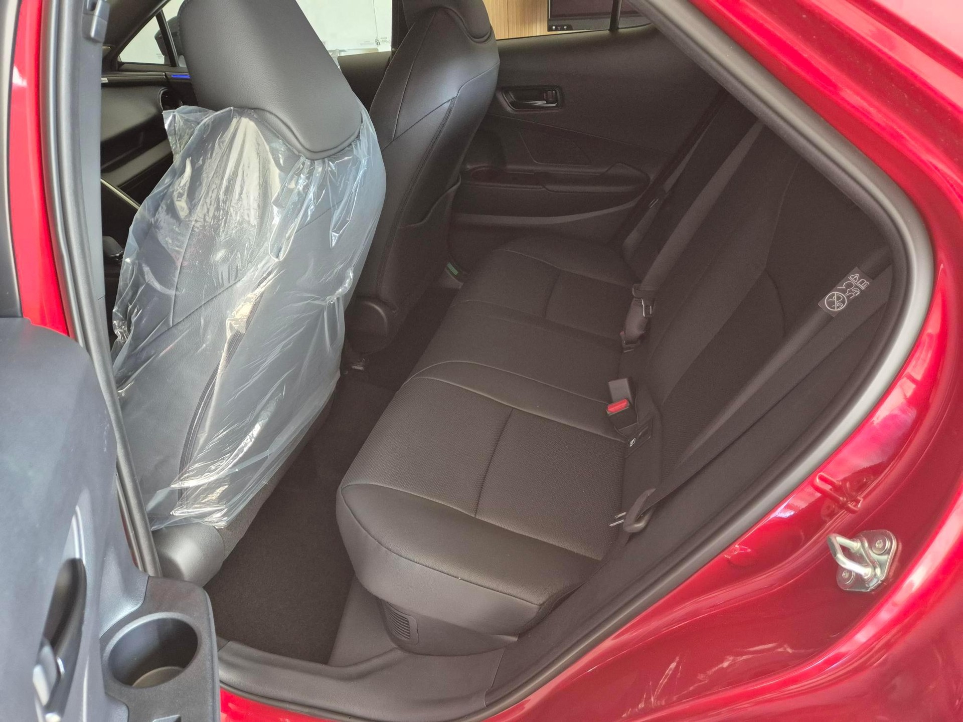TOYOTA C-HR 2.0 HEV Style 4x4-image-7