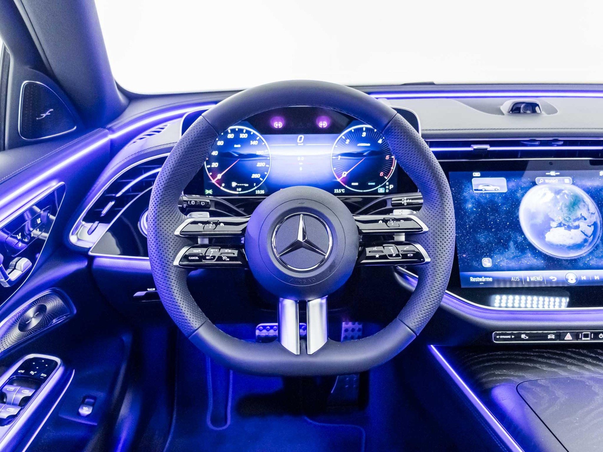 MERCEDES-BENZ E 450 d 4MATIC T-Modell-image-11