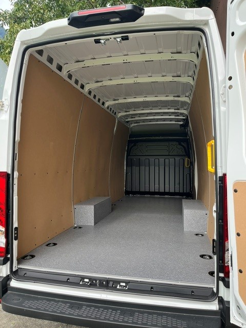 IVECO 35S14V 4100 H2-image-4