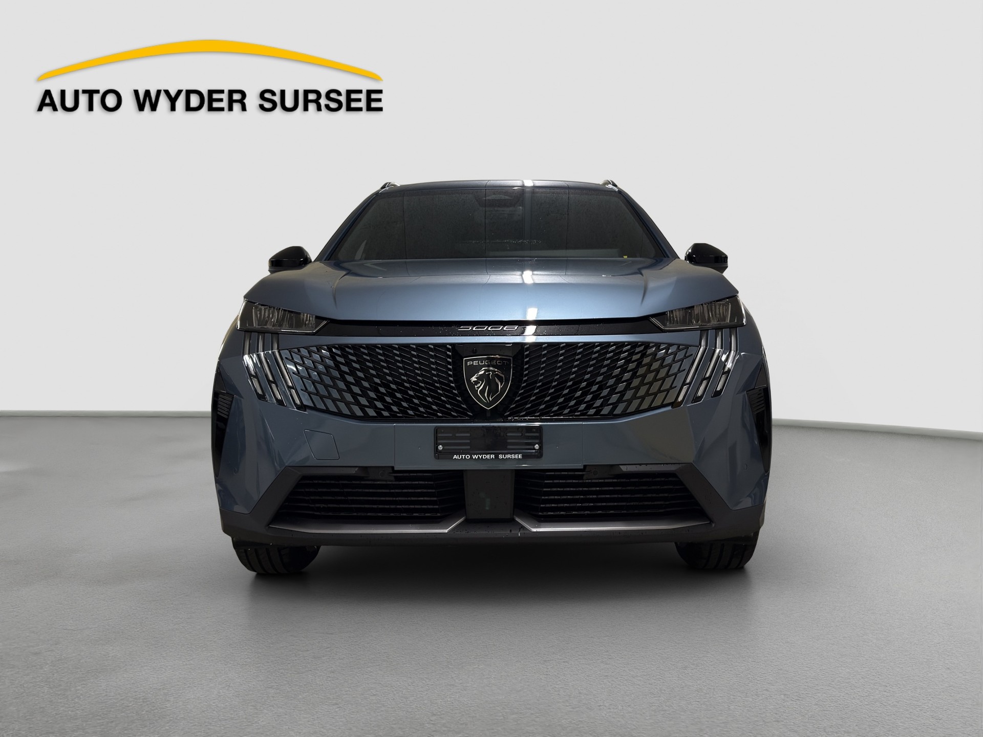 PEUGEOT 5008 1.2 Hybrid Allure Premium-image-1