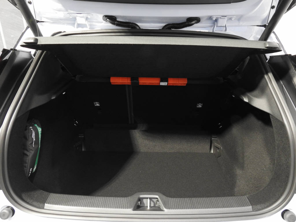 VOLVO EX 30 E60 Ultra-image-5