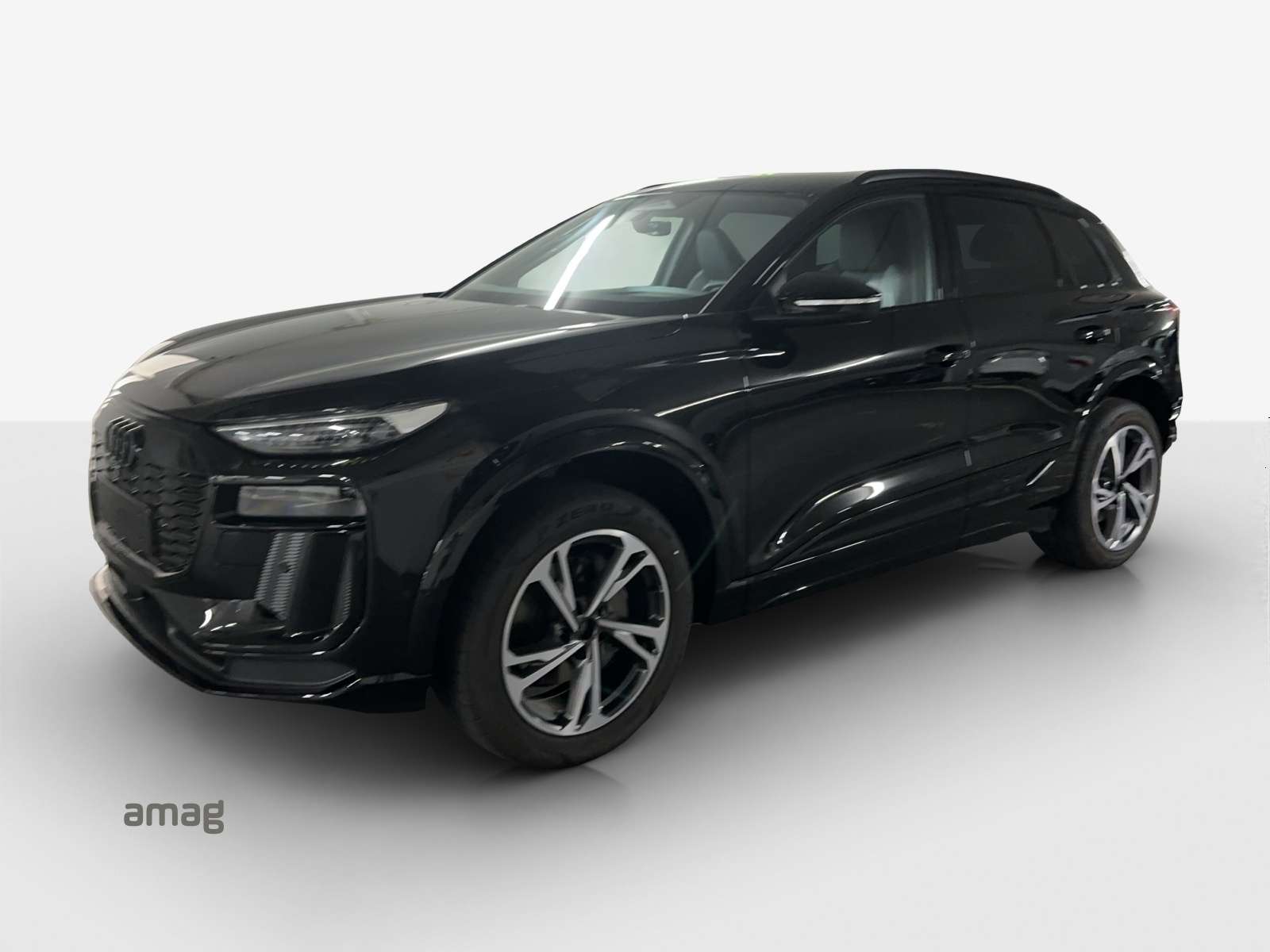 AUDI Q6 e-tron quattro-image-0