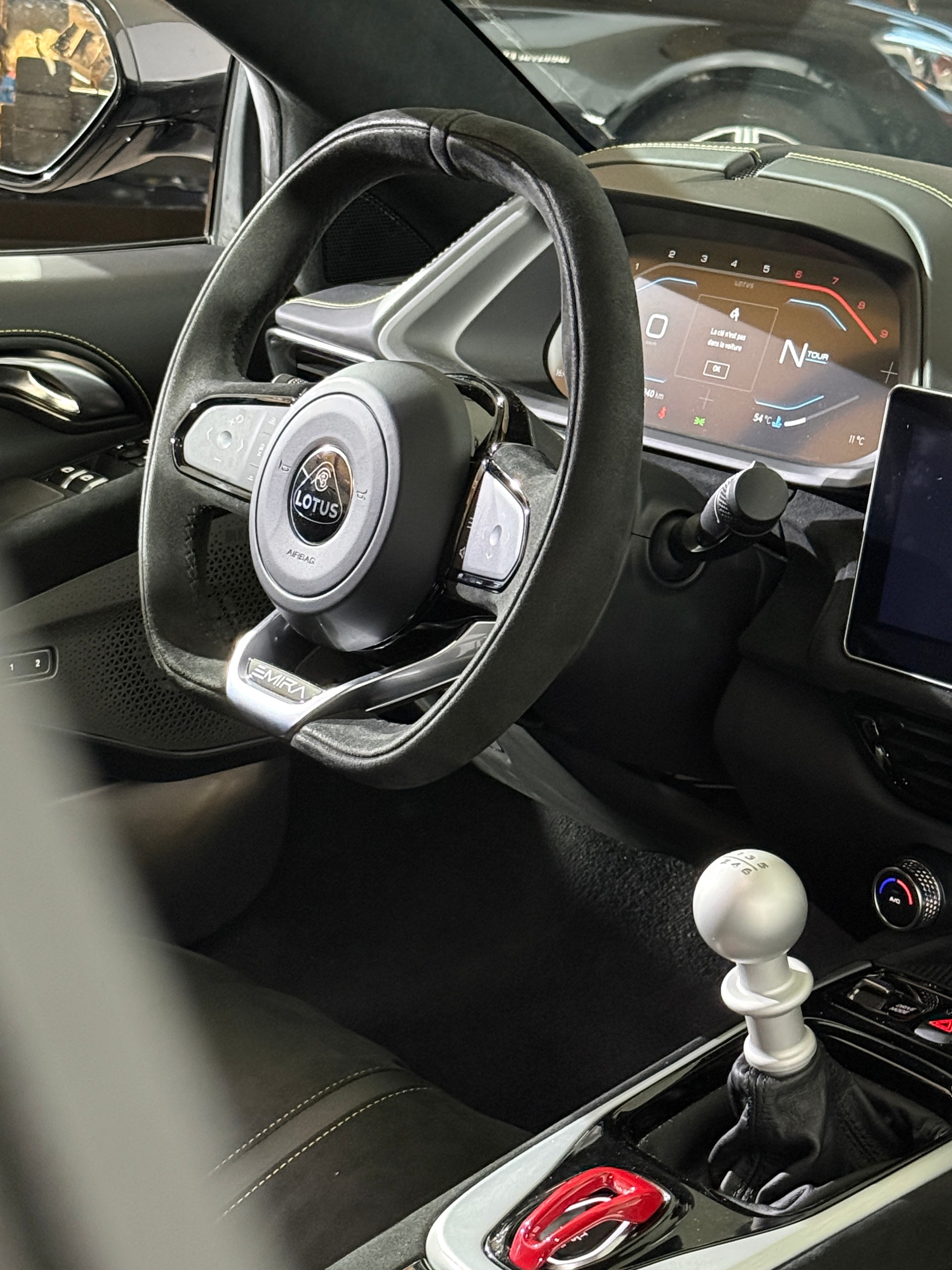 LOTUS Emira 3.5 V6 First Edition-image-14