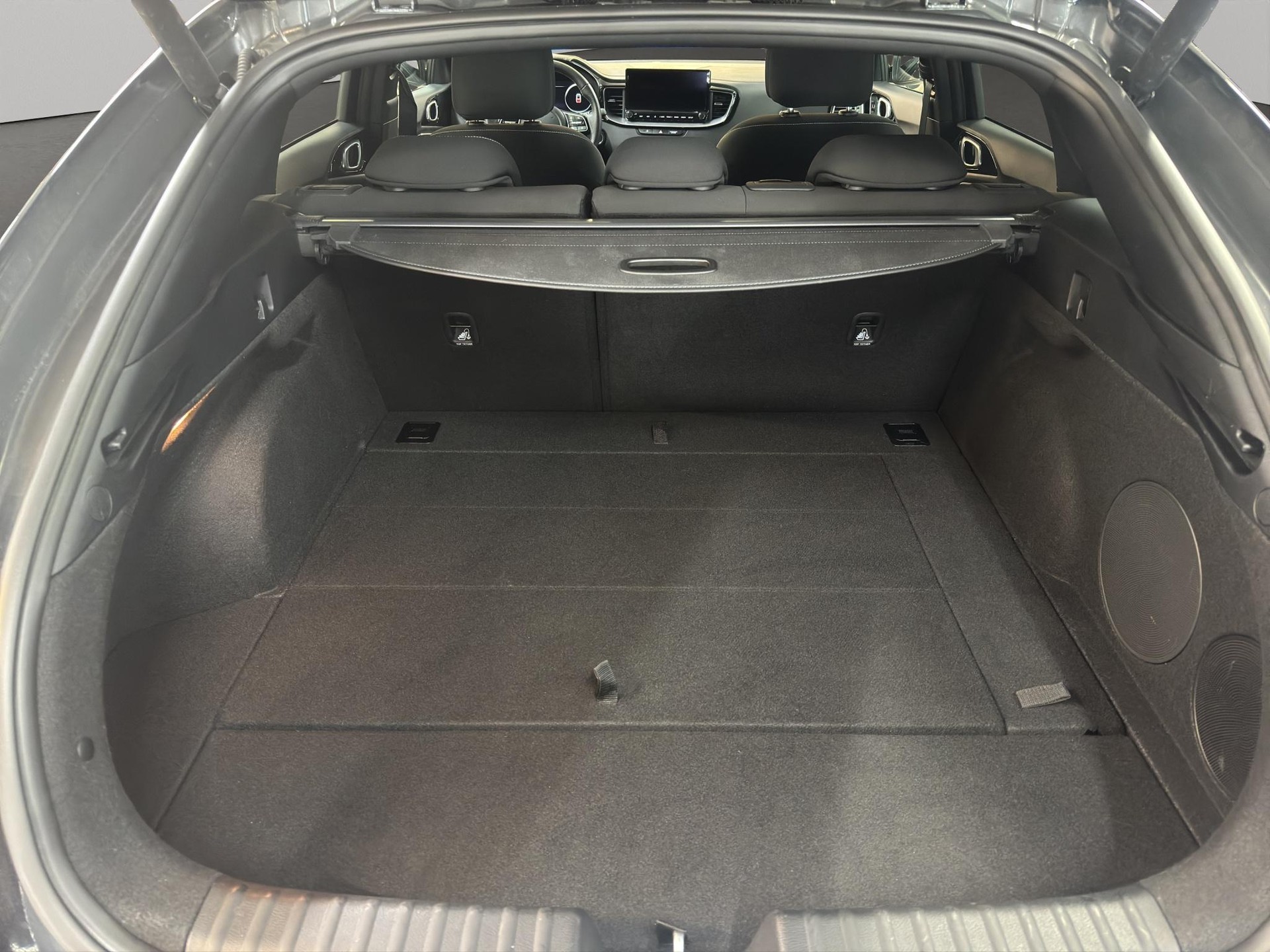 KIA ProCeed 1.5 T-GDi MHEV GT-Line-image-13