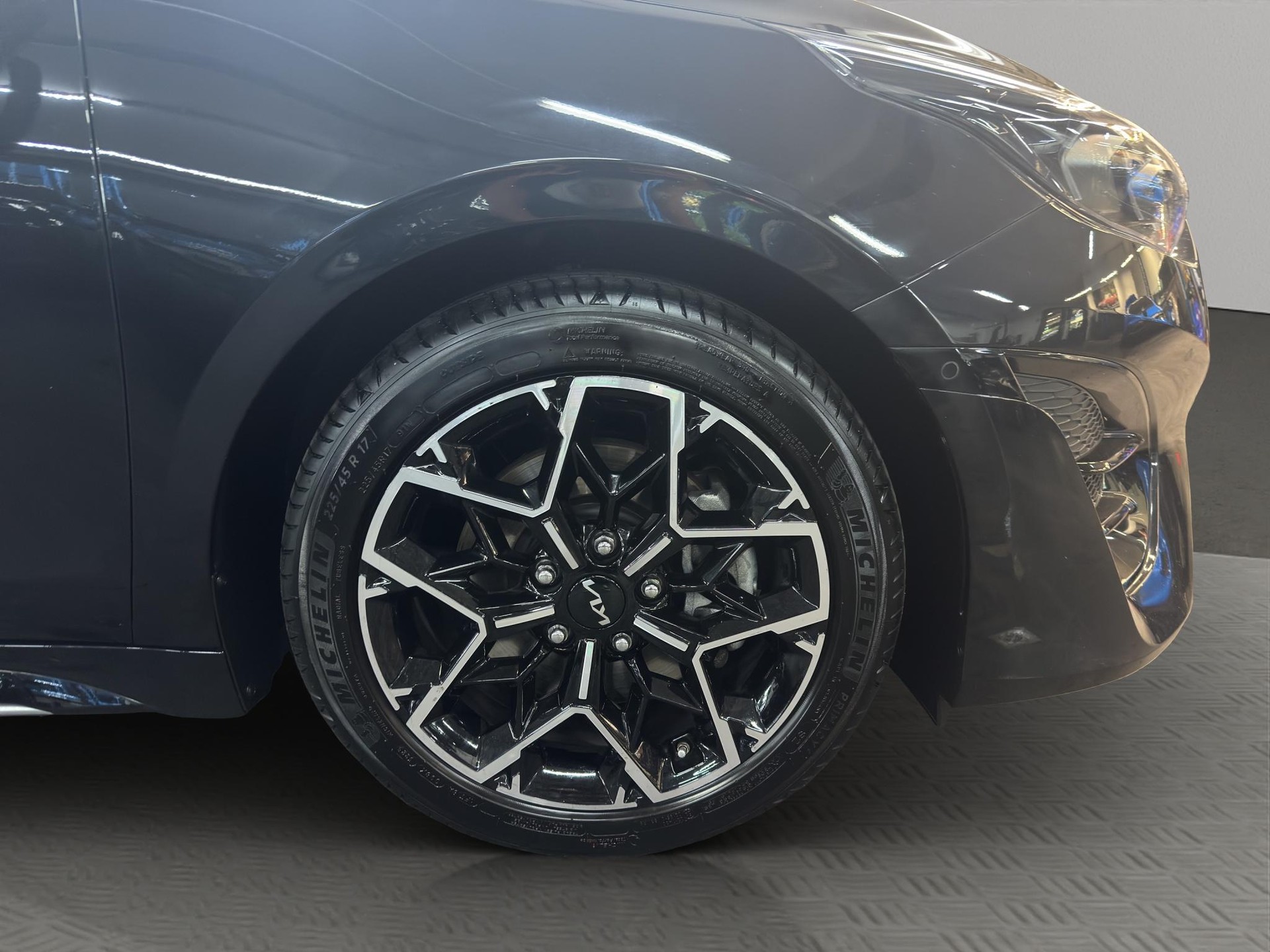 KIA ProCeed 1.5 T-GDi MHEV GT-Line-image-6