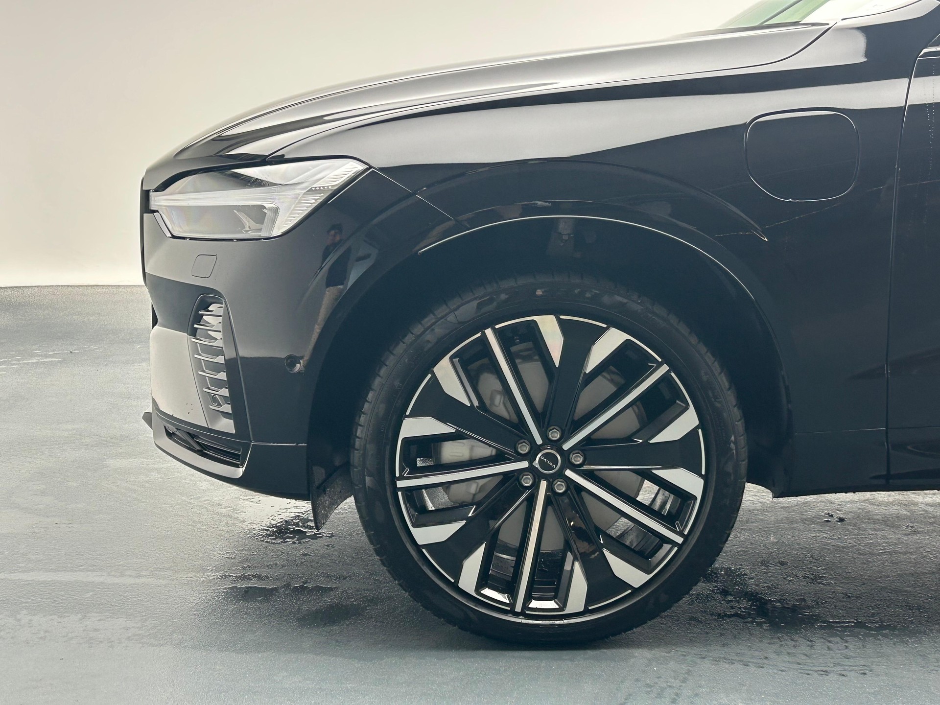 VOLVO XC60 2.0 T6 TE Ultra Dark eAWD-image-6
