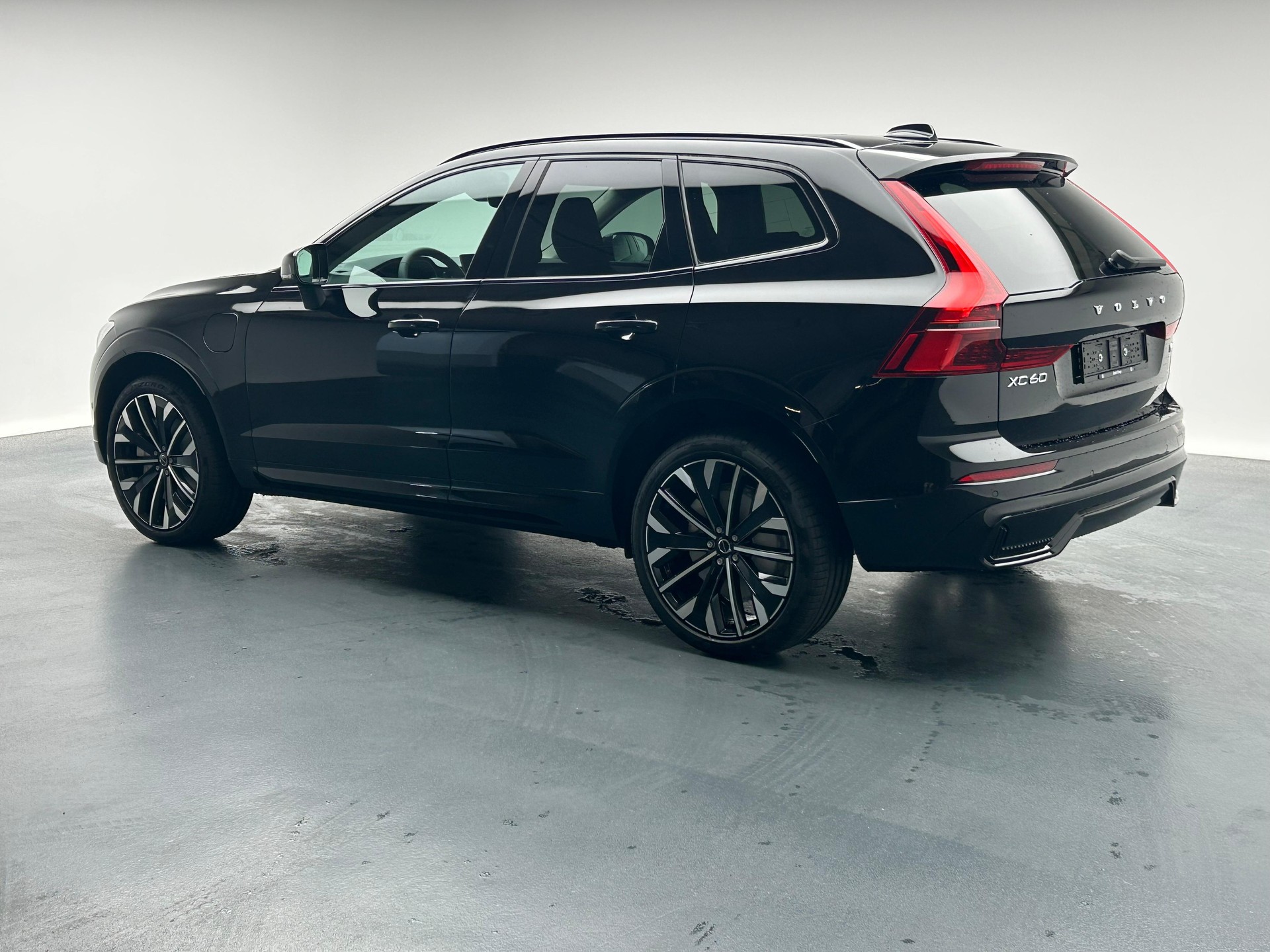 VOLVO XC60 2.0 T6 TE Ultra Dark eAWD-image-15