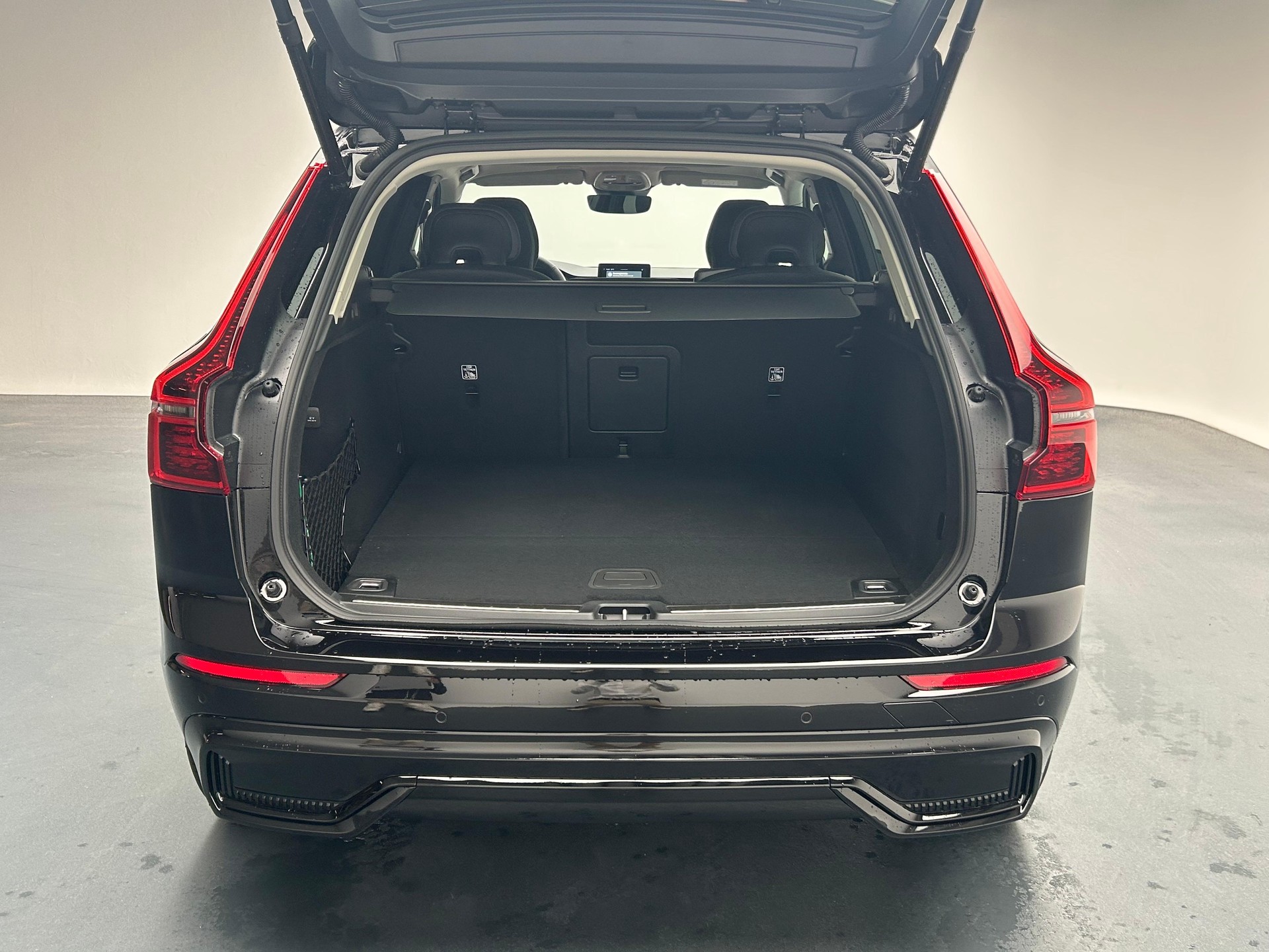 VOLVO XC60 2.0 T6 TE Ultra Dark eAWD-image-21