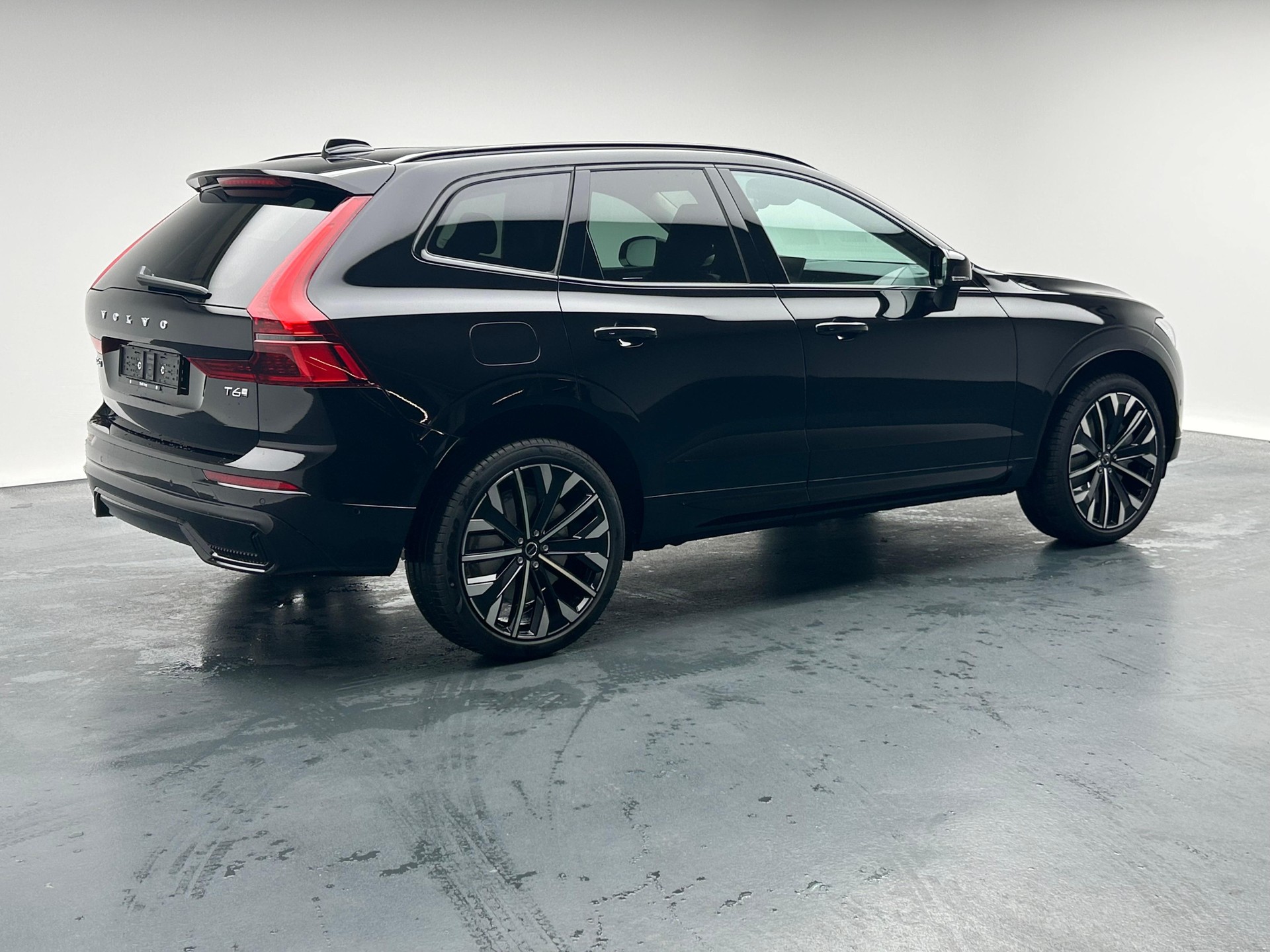 VOLVO XC60 2.0 T6 TE Ultra Dark eAWD-image-25
