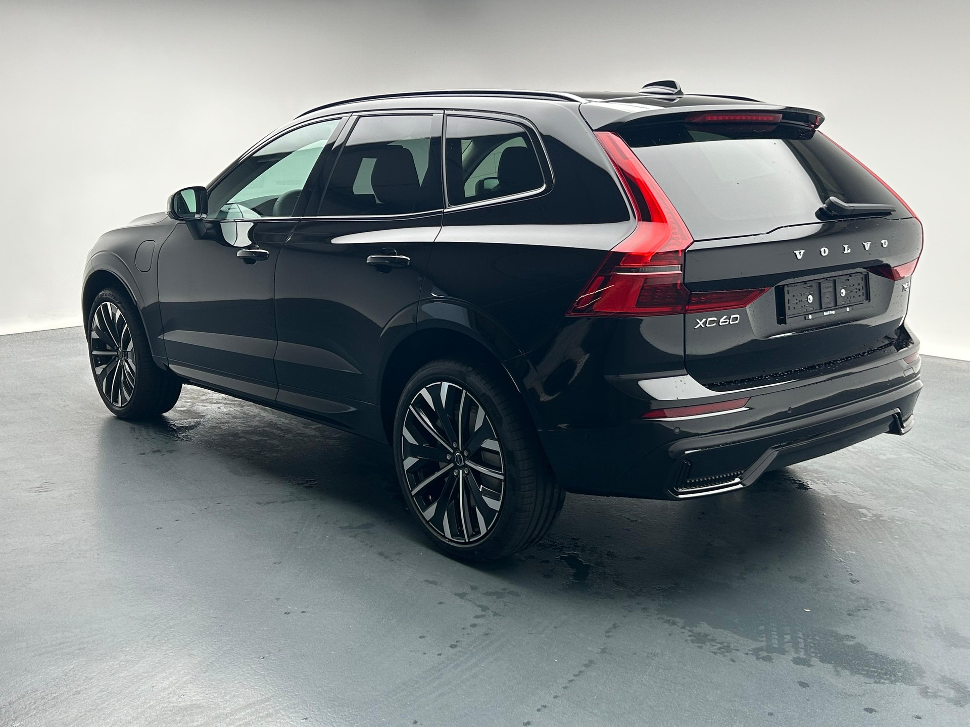 VOLVO XC60 2.0 T6 TE Ultra Dark eAWD-image-19