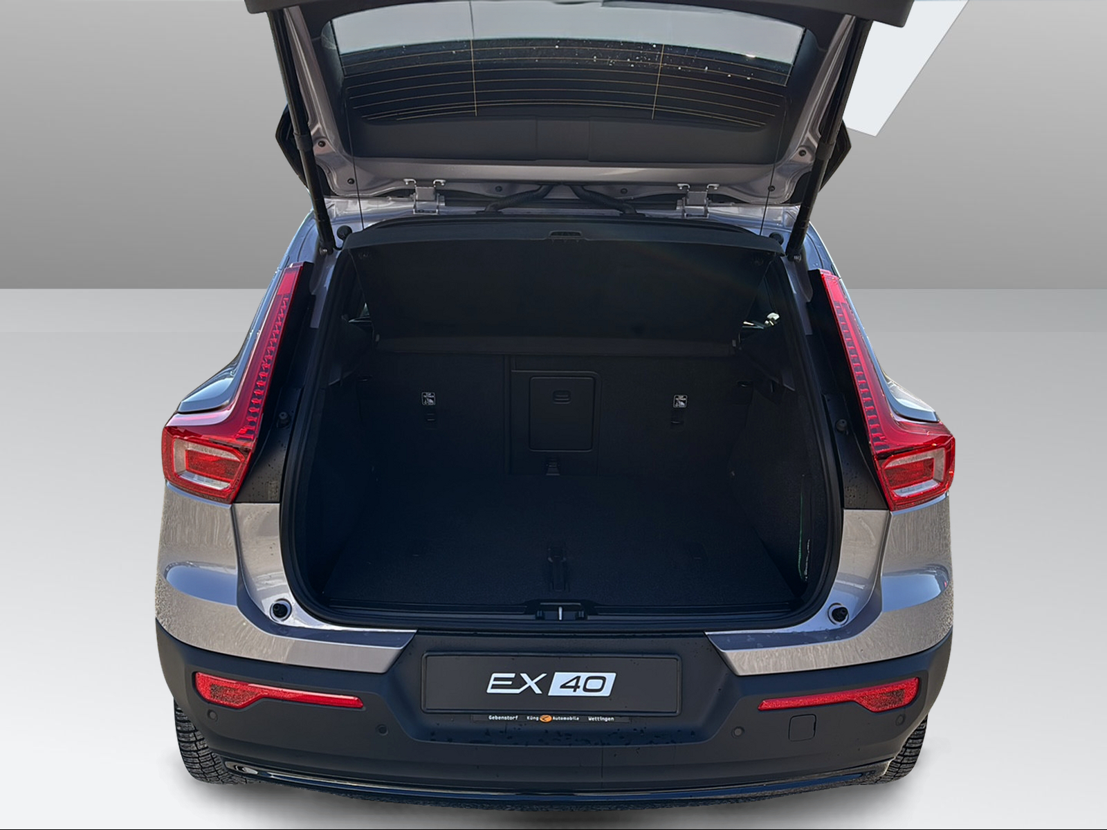 VOLVO EX40 82kWh Single Motor Extended Range Plus-image-13