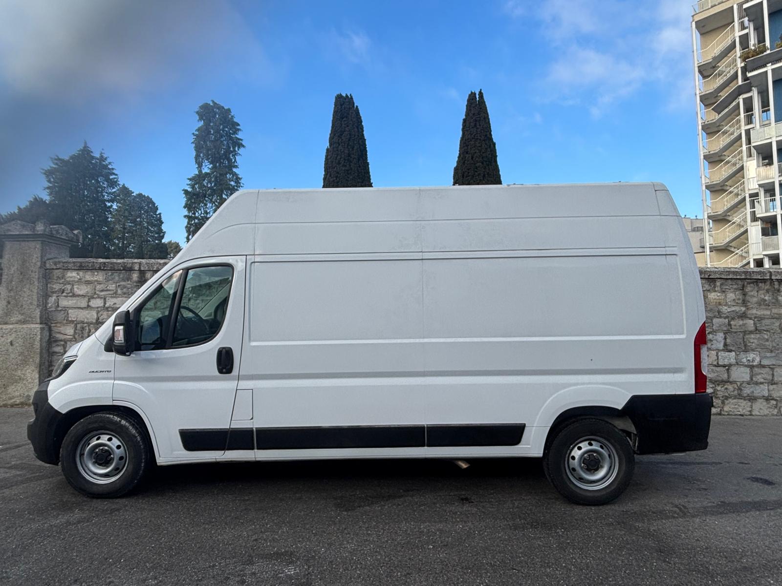 FIAT Ducato 35 tv 2.3 MJ A-image-0