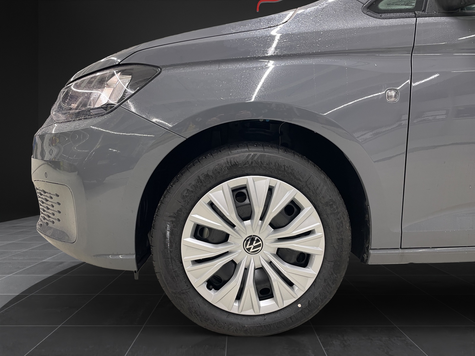 VW Caddy 2.0 TDI-image-13