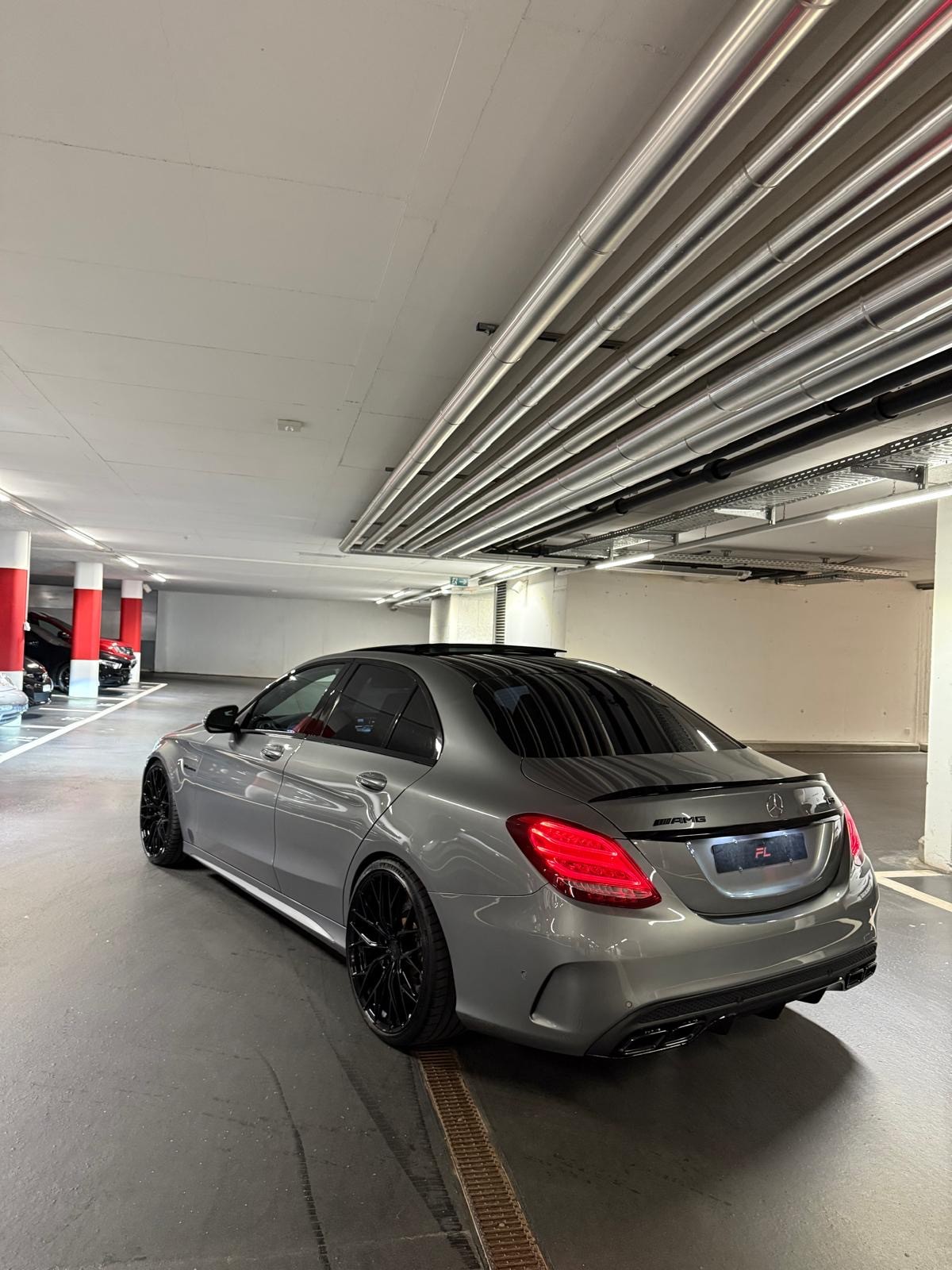 MERCEDES-BENZ C 63 AMG Speedshift-image-1