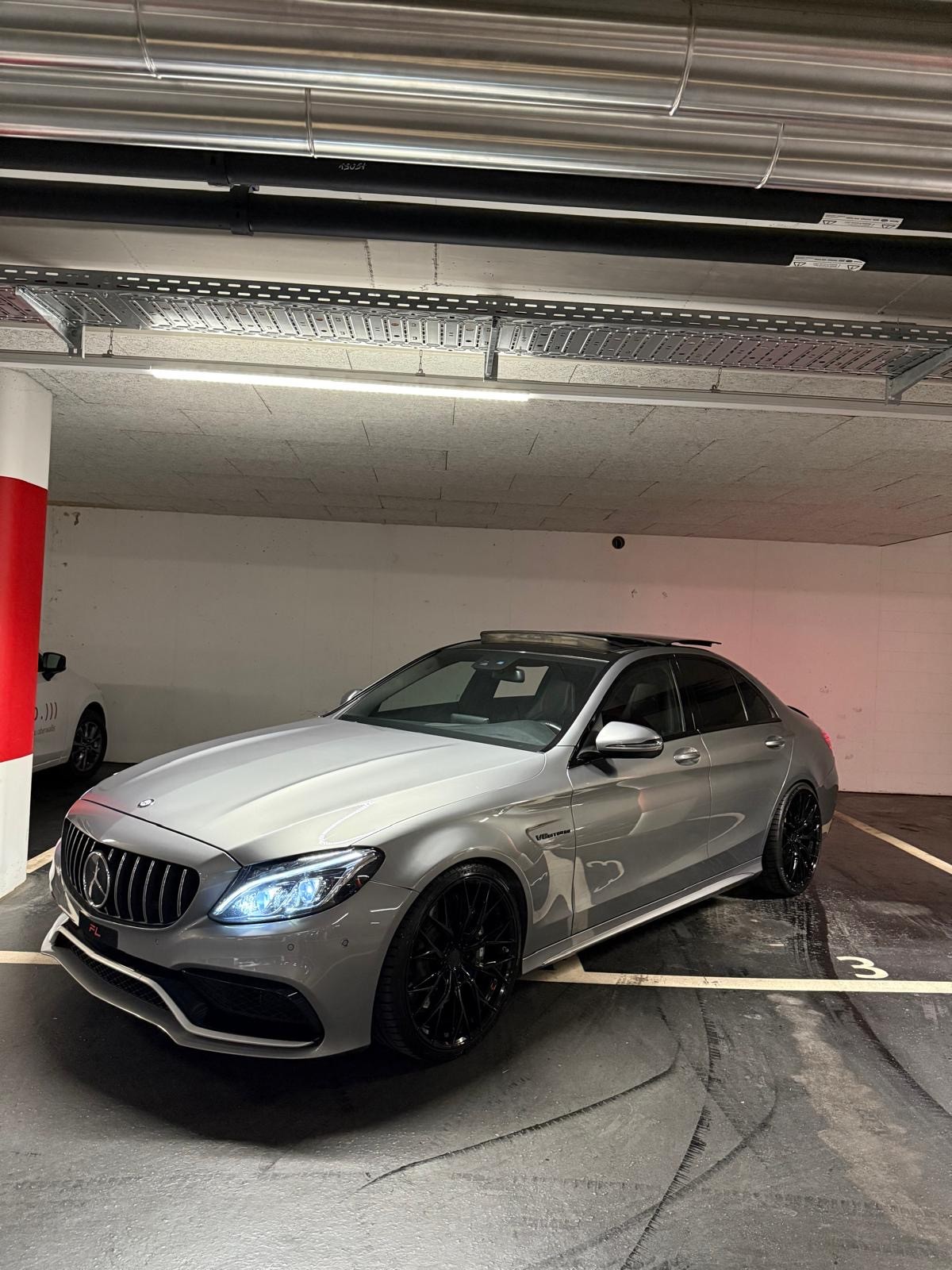 MERCEDES-BENZ C 63 AMG Speedshift-image-4