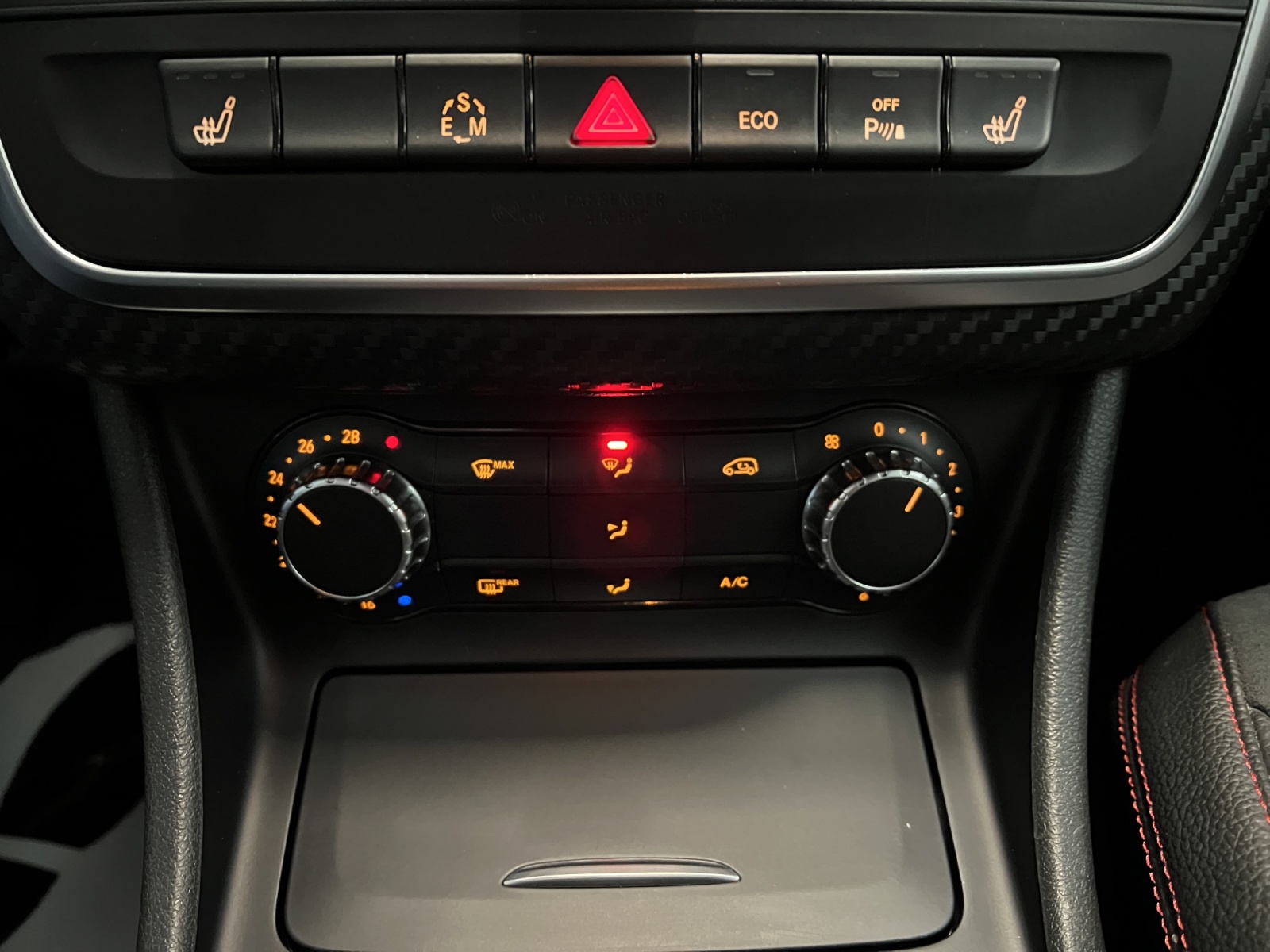 MERCEDES-BENZ A 250 AMG Line 4Matic 7G-DCT-image-14