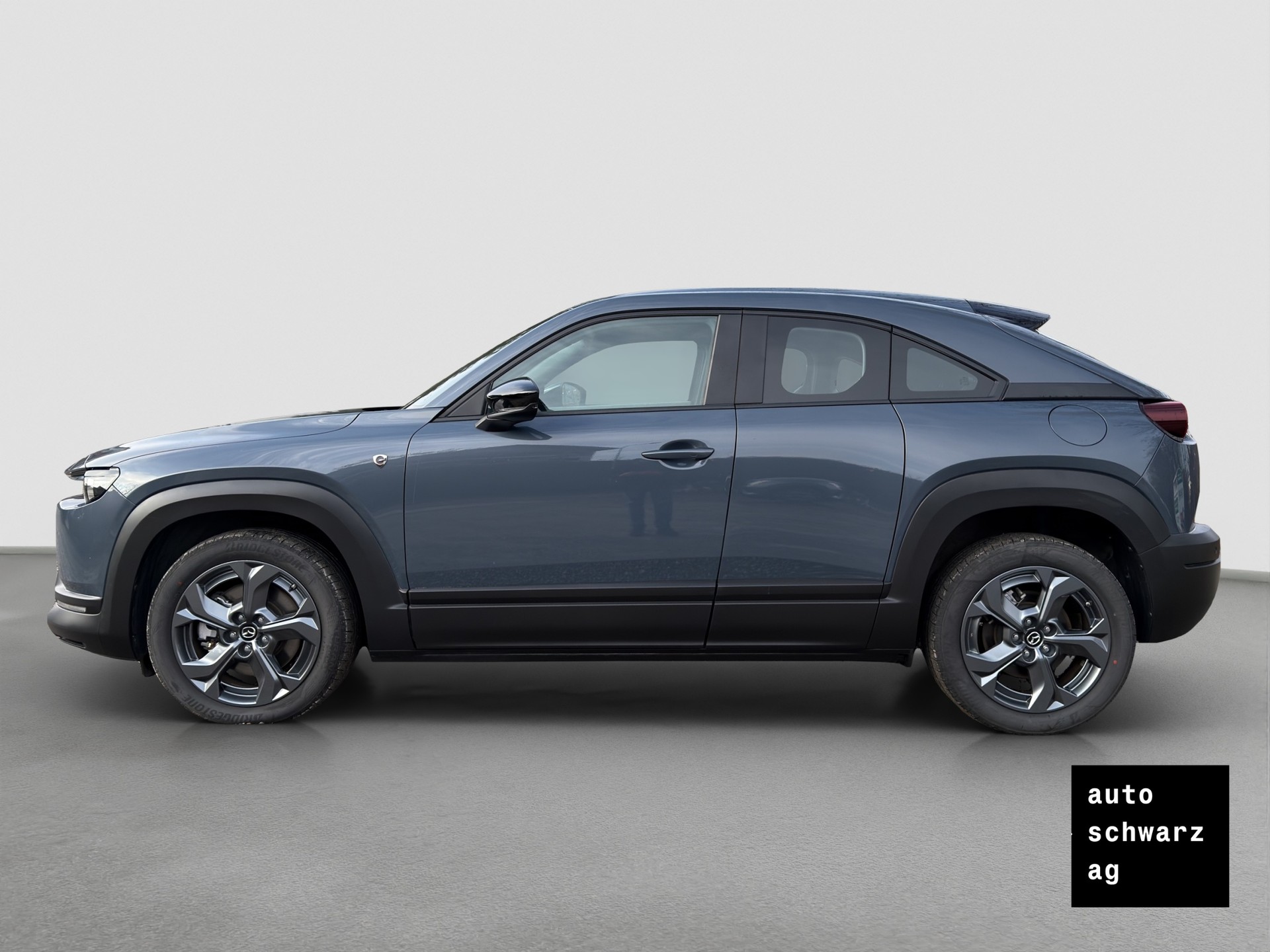 MAZDA MX-30 PHEV e-Skyactiv R-EV 170 Exclusive-Line-image-7