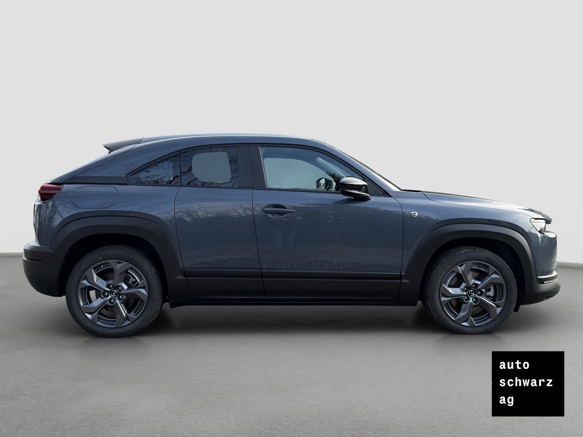 MAZDA MX-30 PHEV e-Skyactiv R-EV 170 Exclusive-Line-showroom-element-3