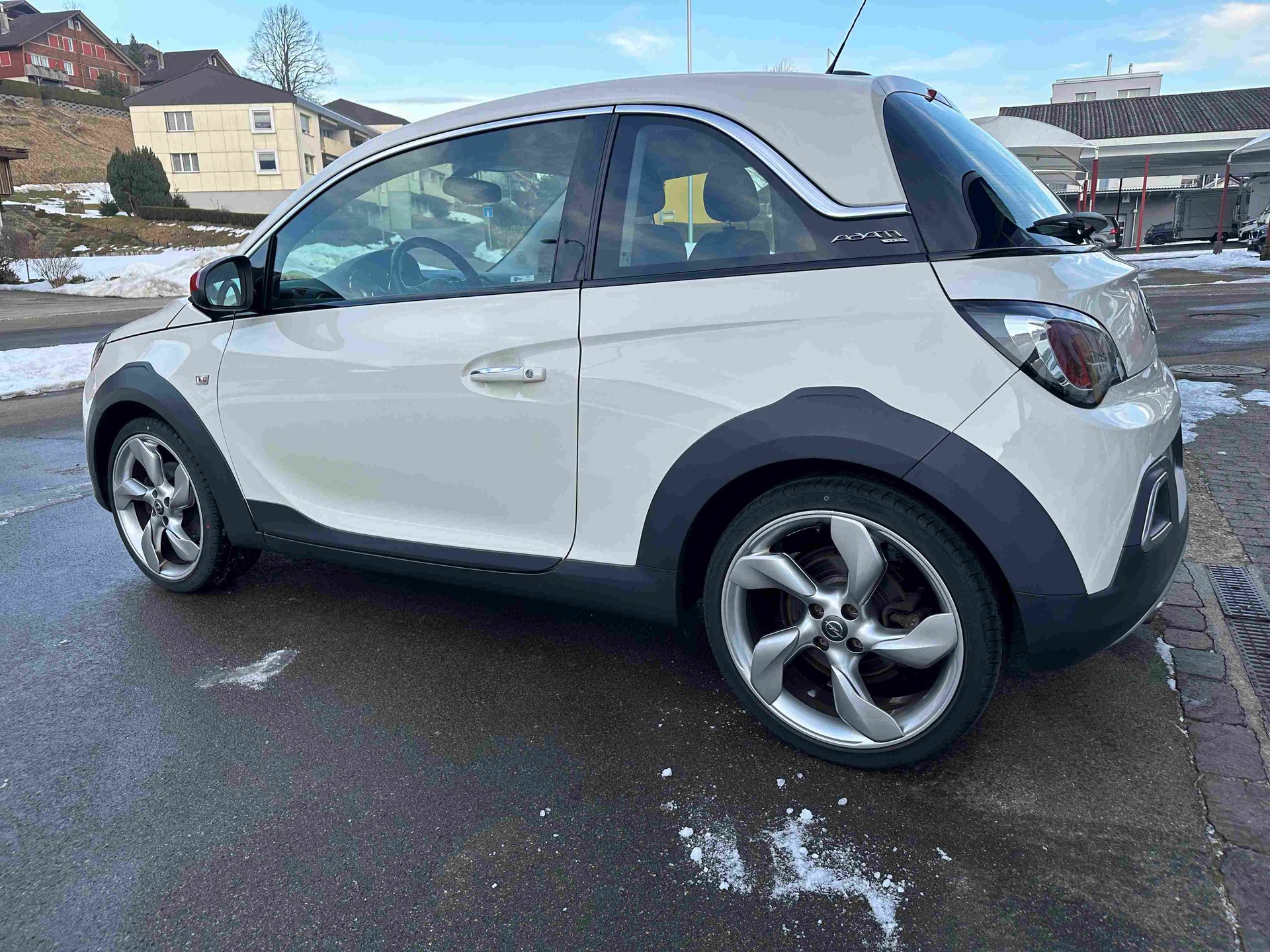 OPEL Adam 1.0i eFLEX Rocks S/S-showroom-element-3
