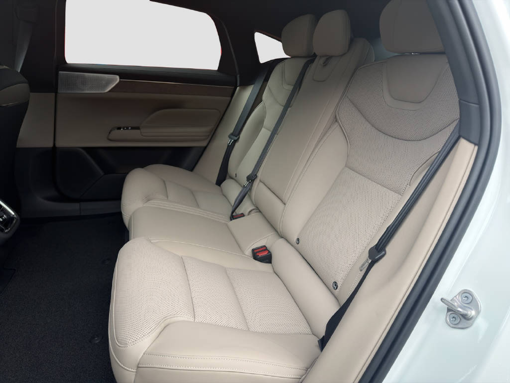 VOLVO ES90 Ultra-image-10