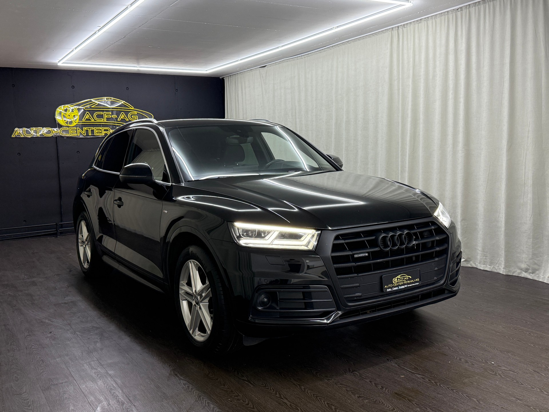 AUDI Q5 40 TDI sport quattro S-tronic-image-2