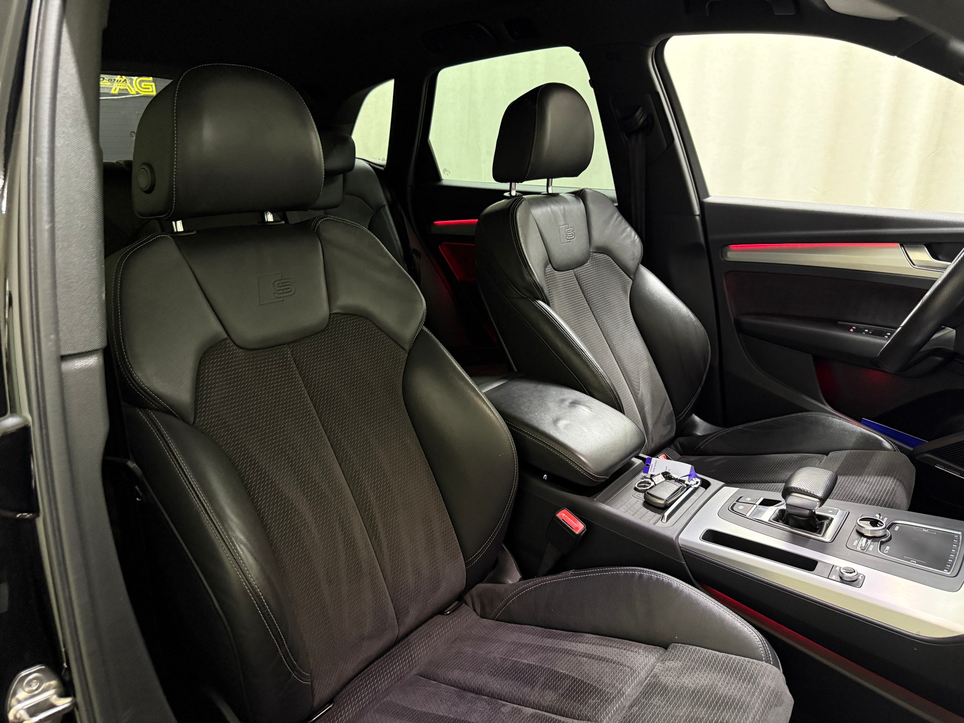 AUDI Q5 40 TDI sport quattro S-tronic-image-9