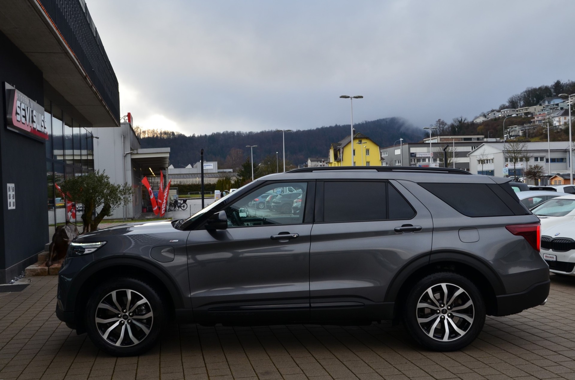 FORD Explorer 3.0 EcoB. Plug-in-Hybrid ST-Line 4WD Aut.*Frisch ab MFK,Werksgarantie bis 14.03.2027 oder 100'000km*-image-5