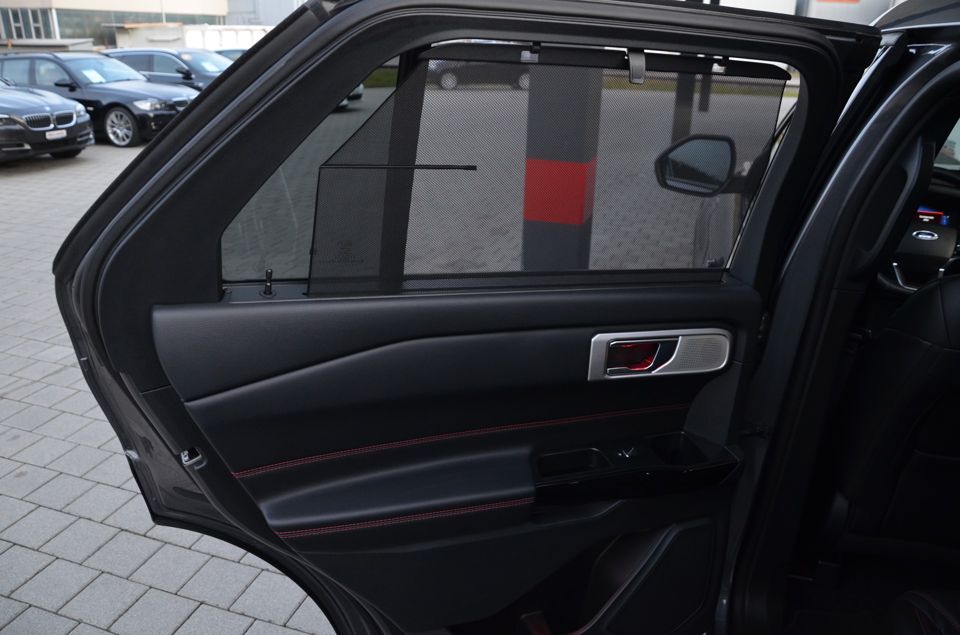 FORD Explorer 3.0 EcoB. Plug-in-Hybrid ST-Line 4WD Aut.*Frisch ab MFK,Werksgarantie bis 14.03.2027 oder 100'000km*-image-19