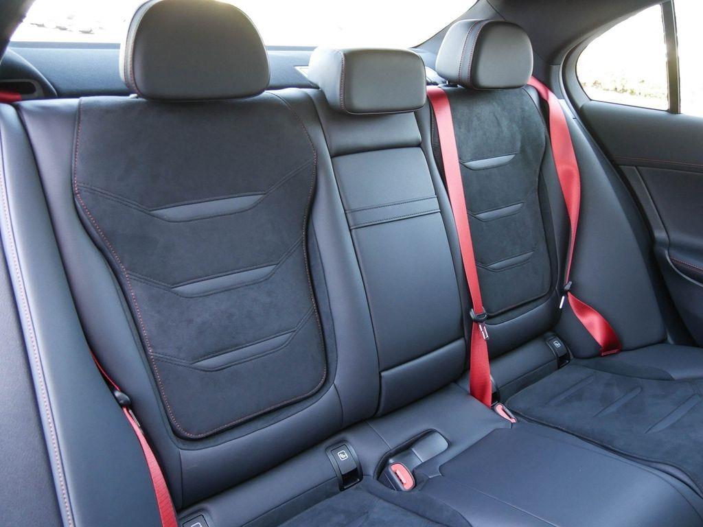 MERCEDES-BENZ C 43 AMG 4Matic-image-6