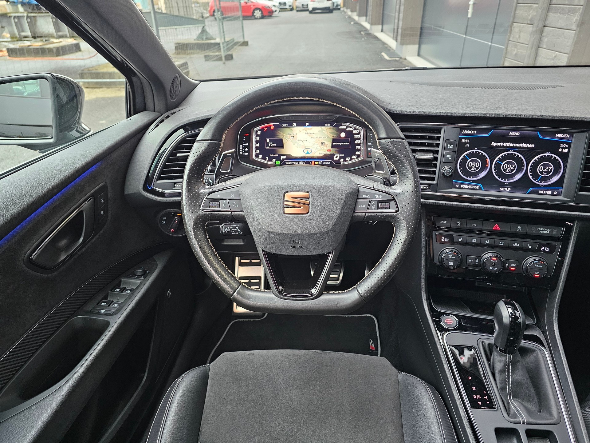 SEAT Leon ST 2.0 TSI Cupra R 300 4 Drive DSG-image-13