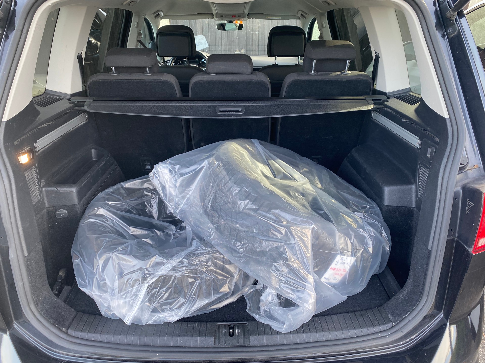 VW Touran 2.0 TDI BlueMotion Technology United DSG-image-10