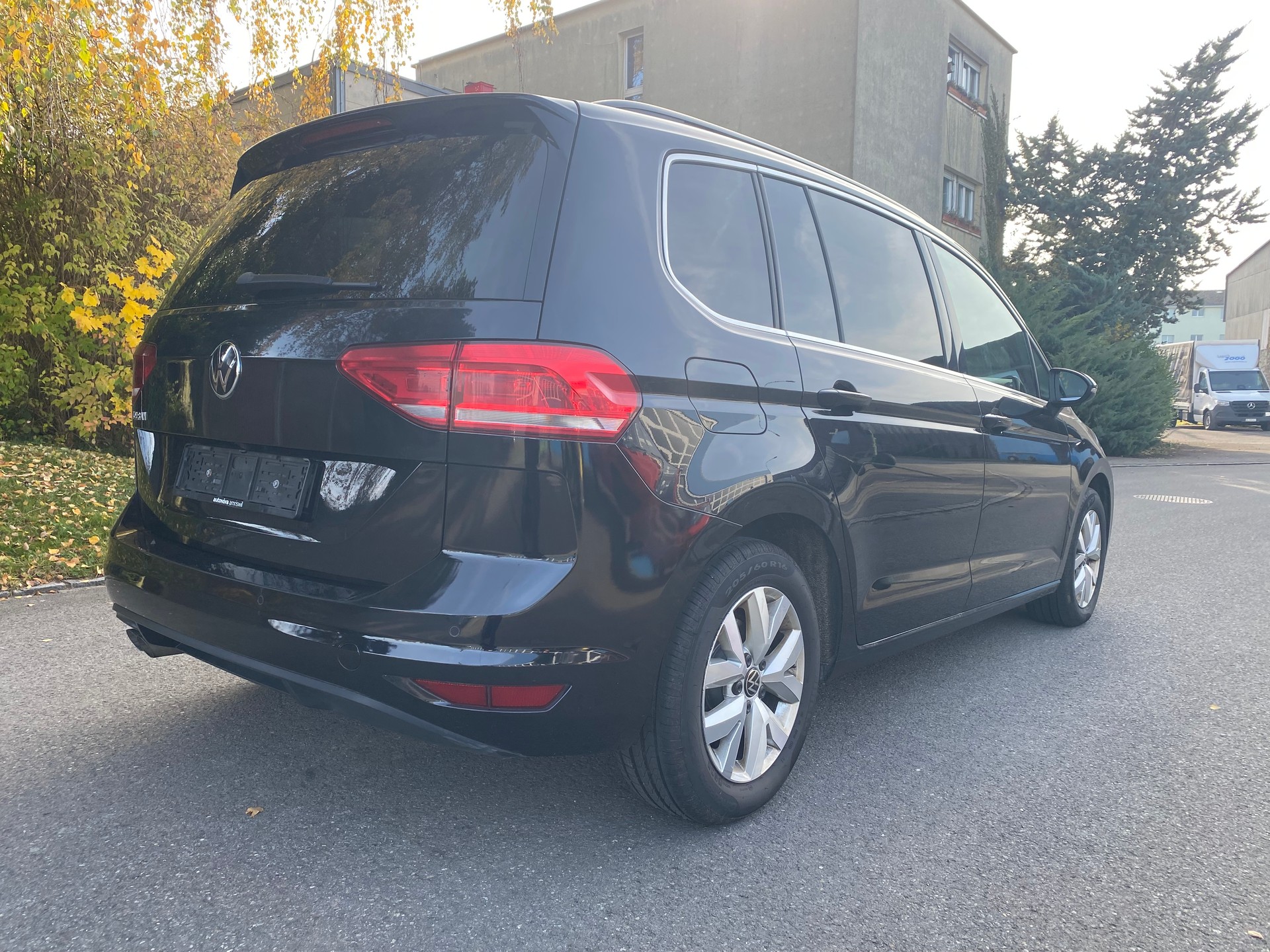 VW Touran 2.0 TDI BlueMotion Technology United DSG-image-2