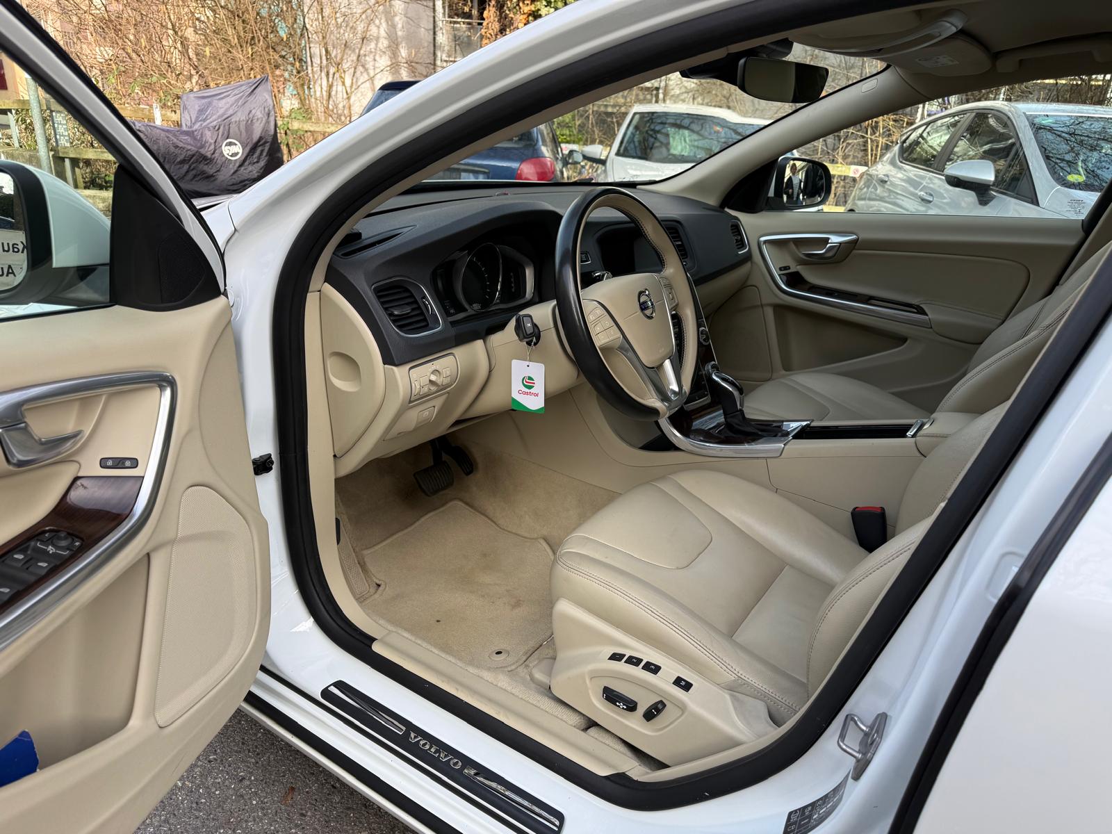 VOLVO S60 T6 Summum Geartronic-image-8