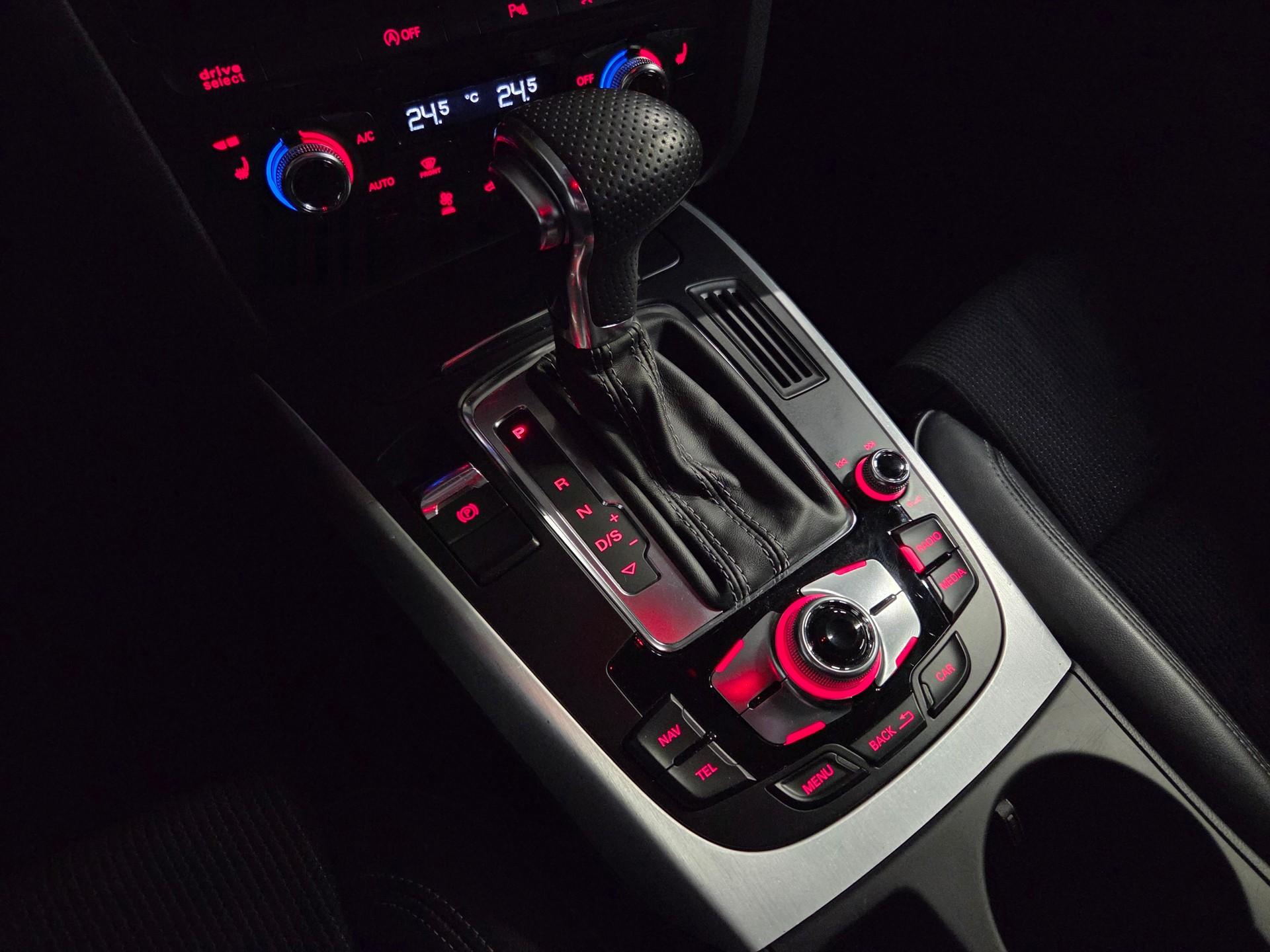 AUDI A5 Coupé 2.0 TDI 190 quattro S-Tronic-image-8