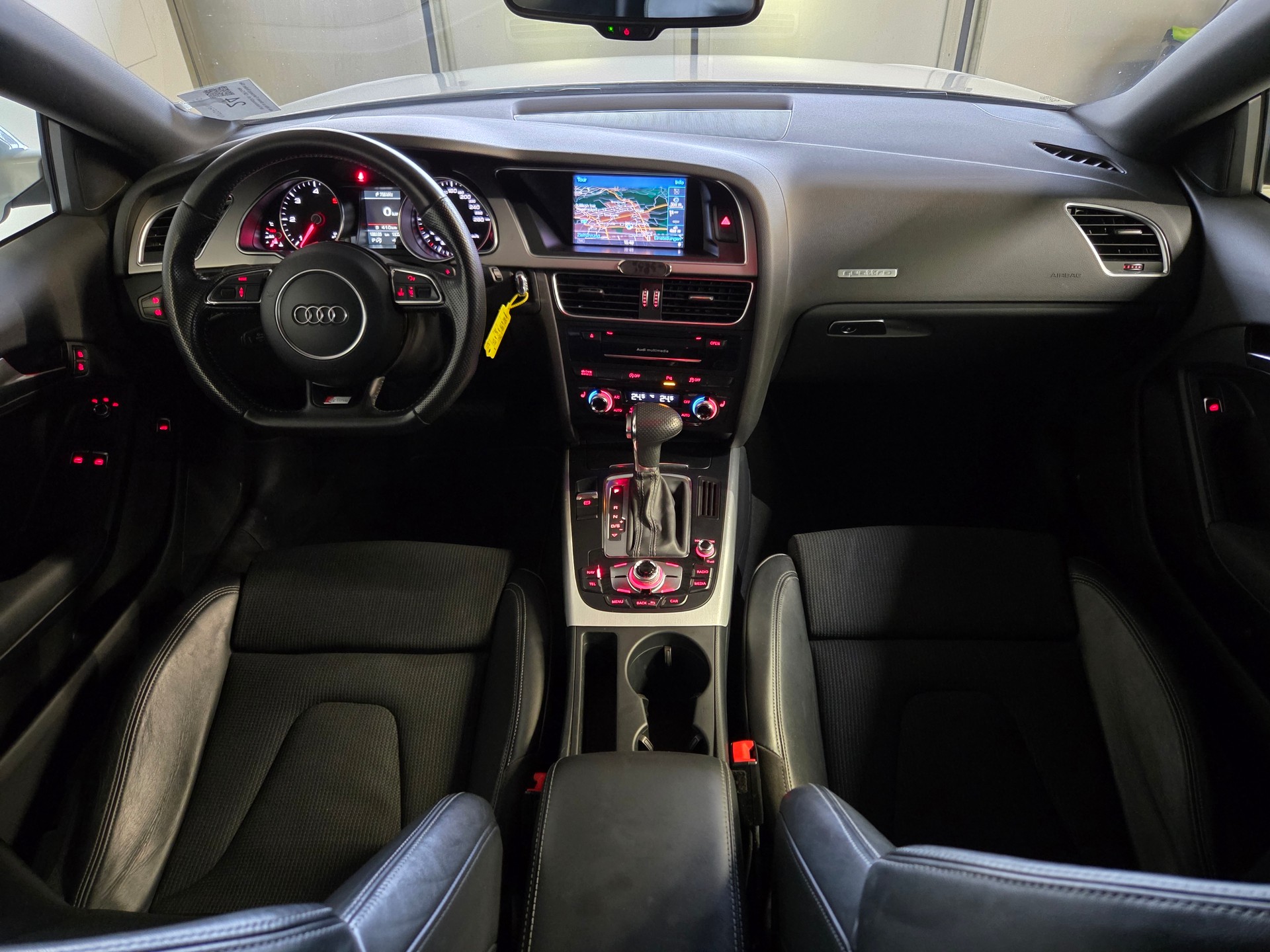 AUDI A5 Coupé 2.0 TDI 190 quattro S-Tronic-image-5