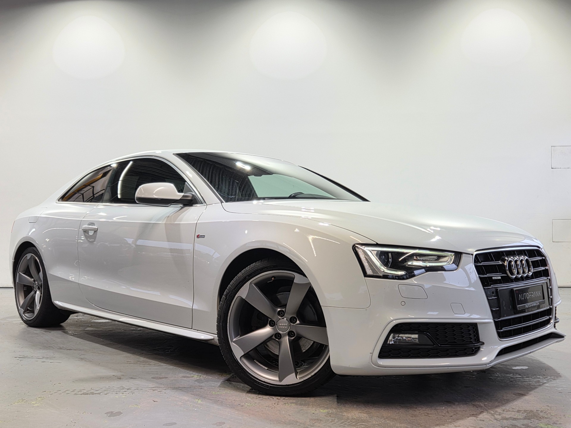 AUDI A5 Coupé 2.0 TDI 190 quattro S-Tronic-image-17
