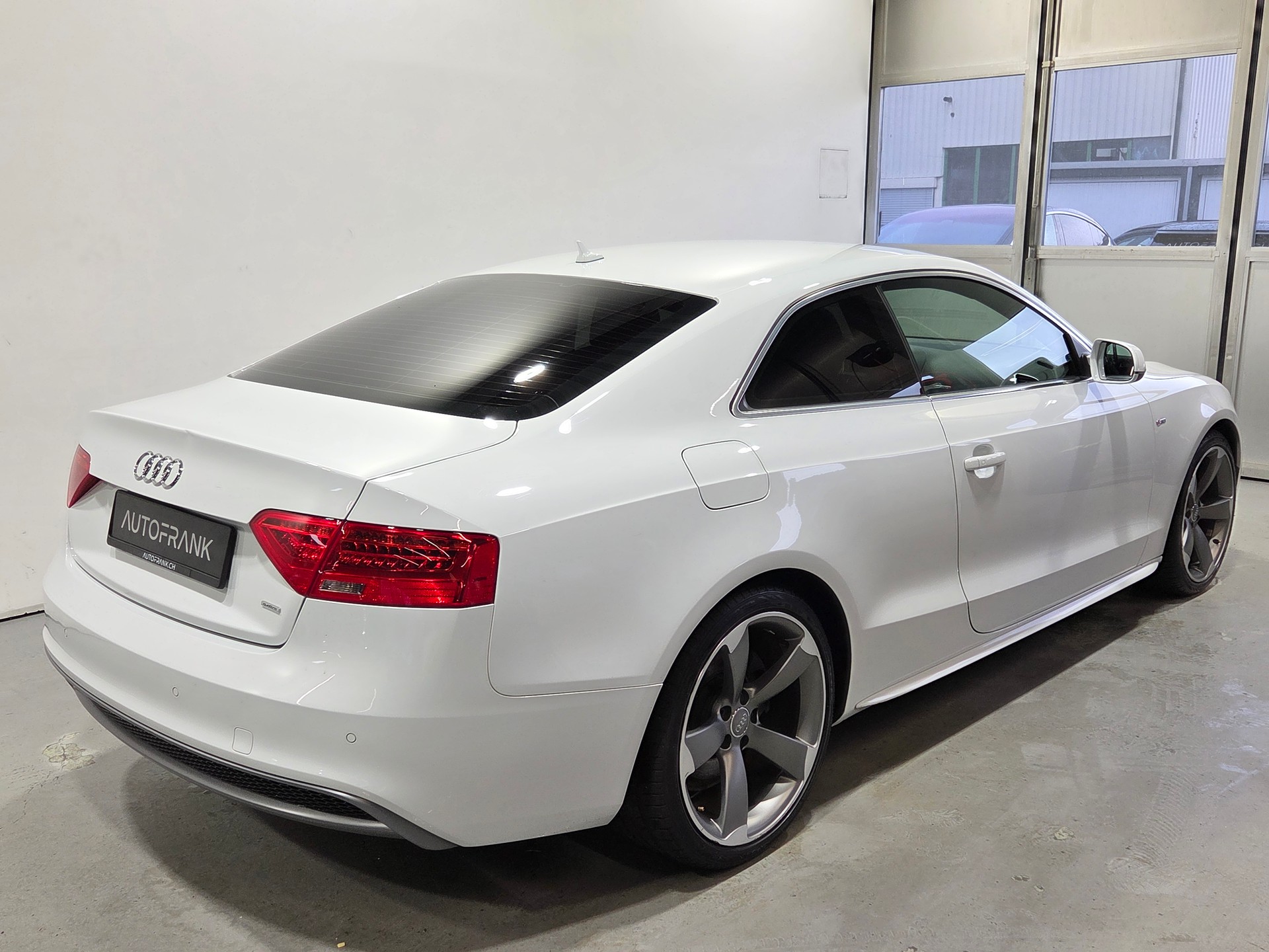 AUDI A5 Coupé 2.0 TDI 190 quattro S-Tronic-image-14
