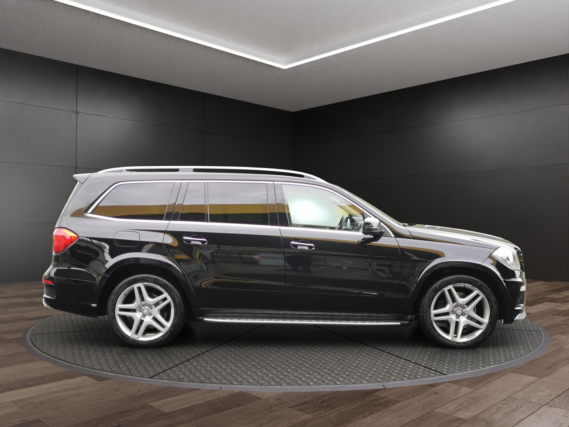 MERCEDES-BENZ GL 500 4Matic 7G-Tronic-image-4
