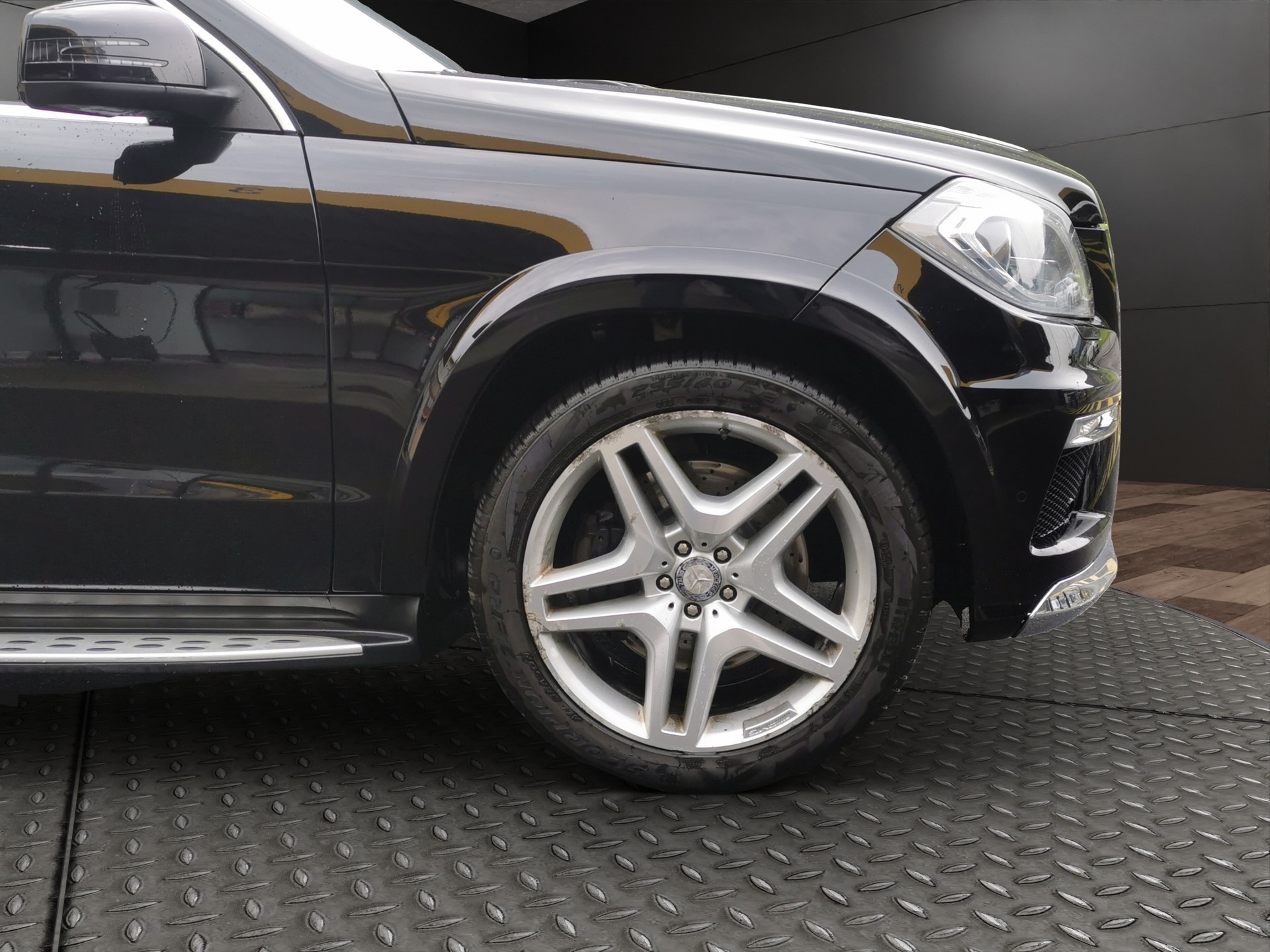 MERCEDES-BENZ GL 500 4Matic 7G-Tronic-showroom-element-3