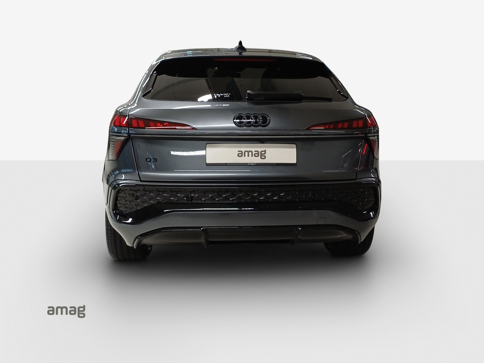 AUDI Q3 Sportback e-hybrid 200 kW S tronig-image-3