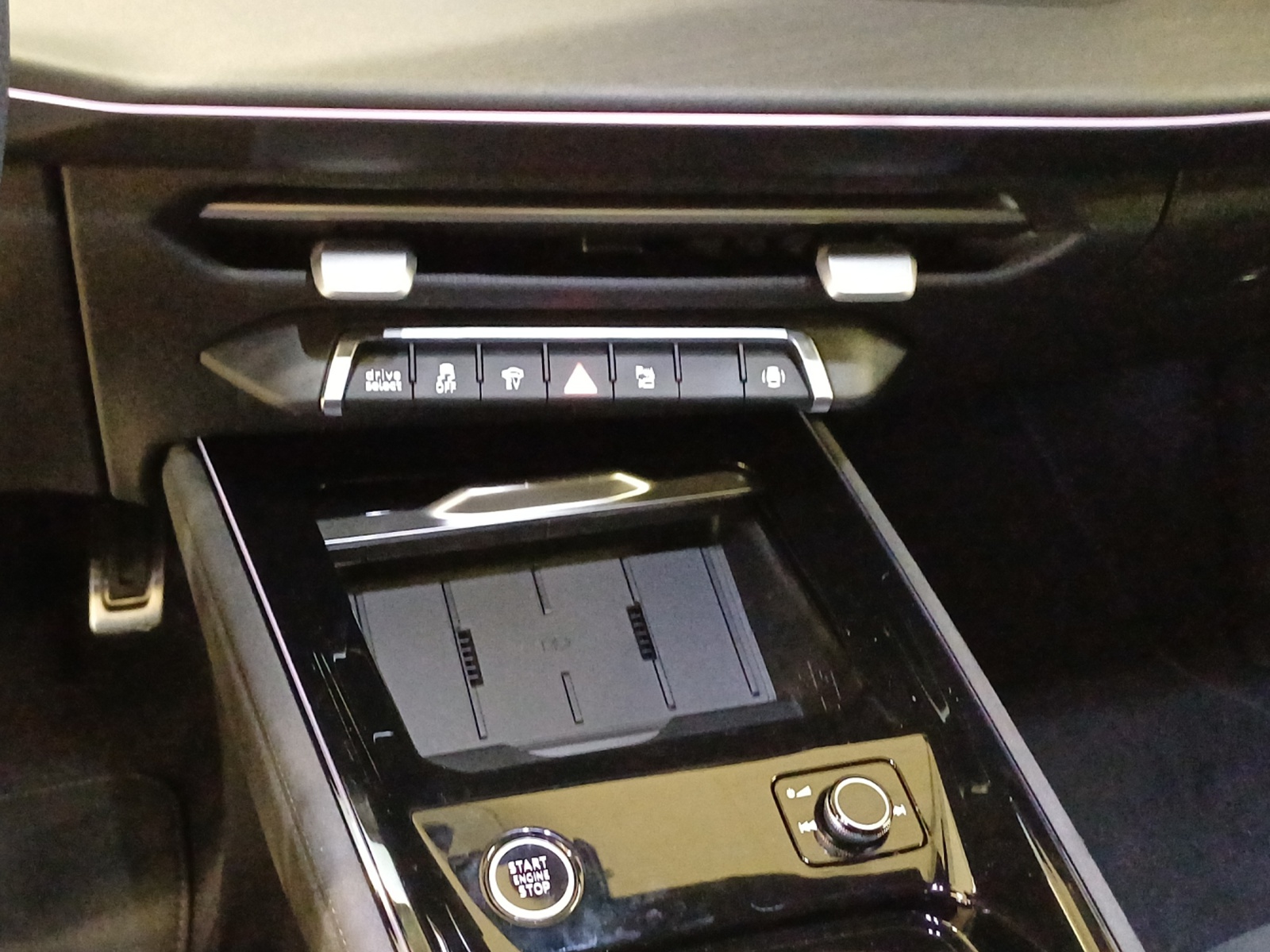 AUDI Q3 Sportback e-hybrid 200 kW S tronig-image-10