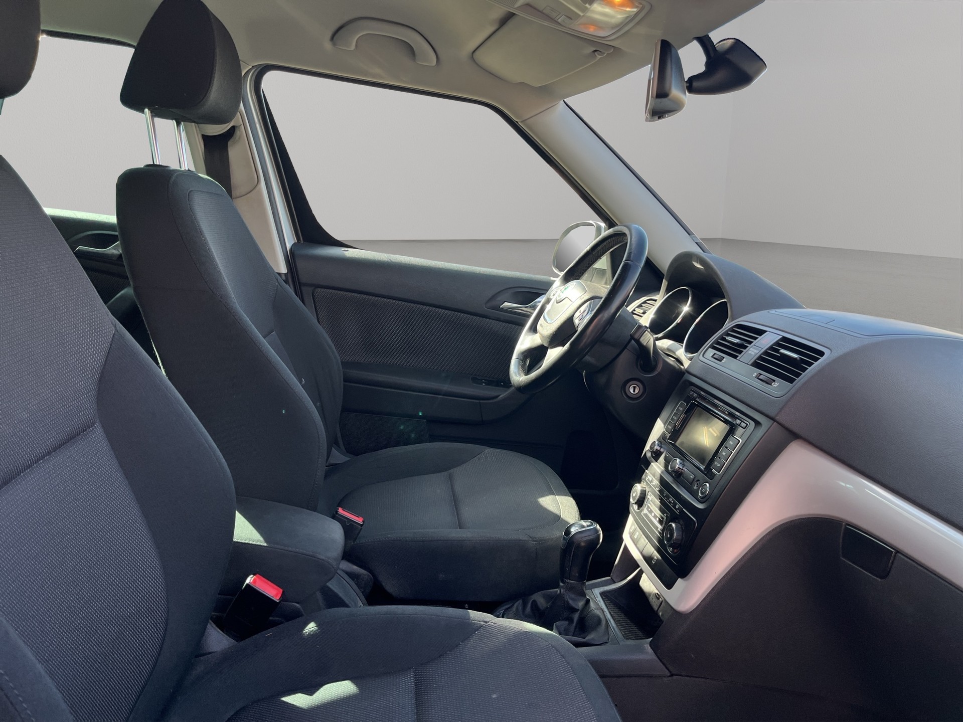 SKODA Yeti 1.6 TDI Greenline-image-13