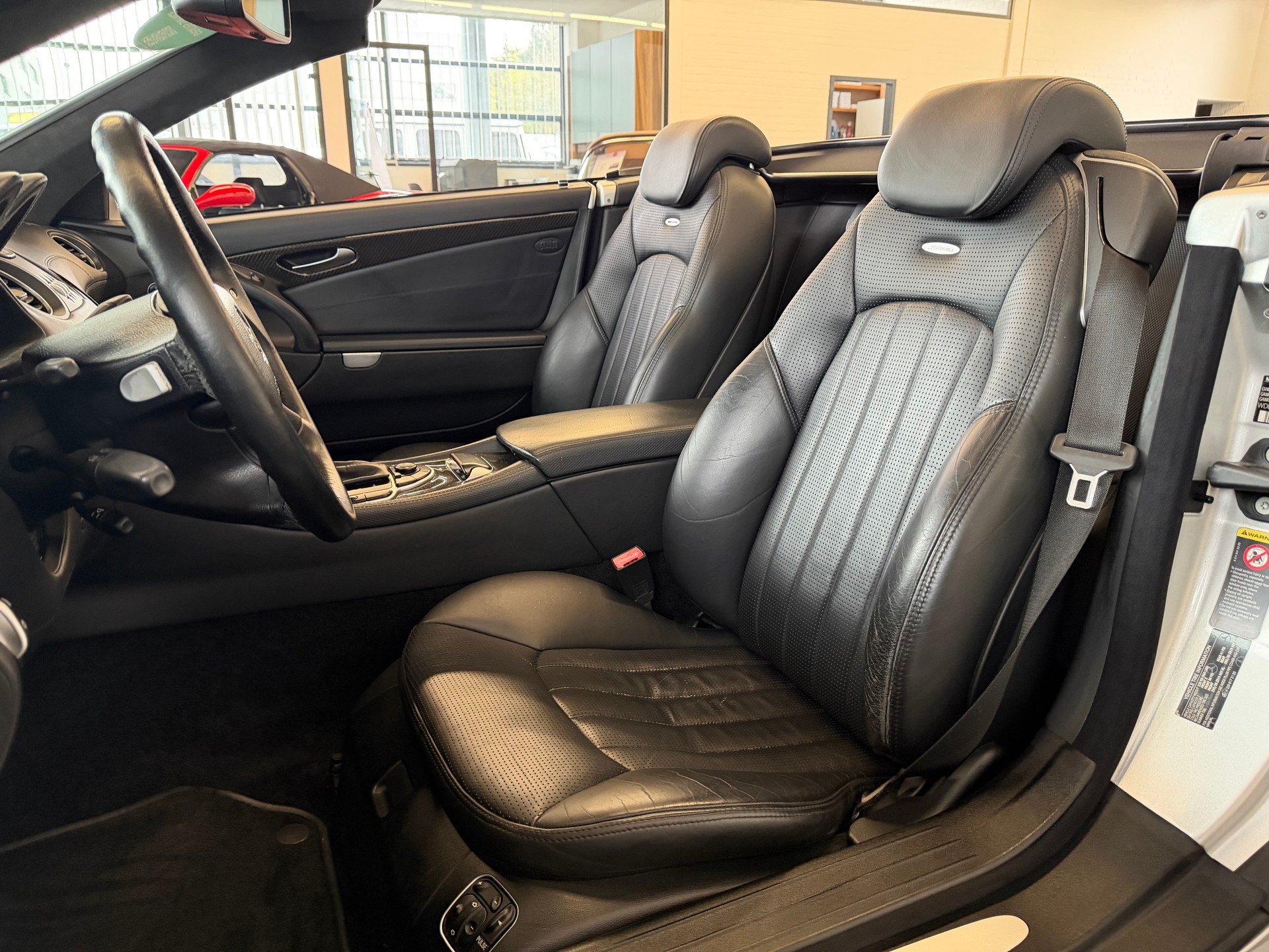 MERCEDES-BENZ SL 65 AMG V12 612 PS Automatic-image-13