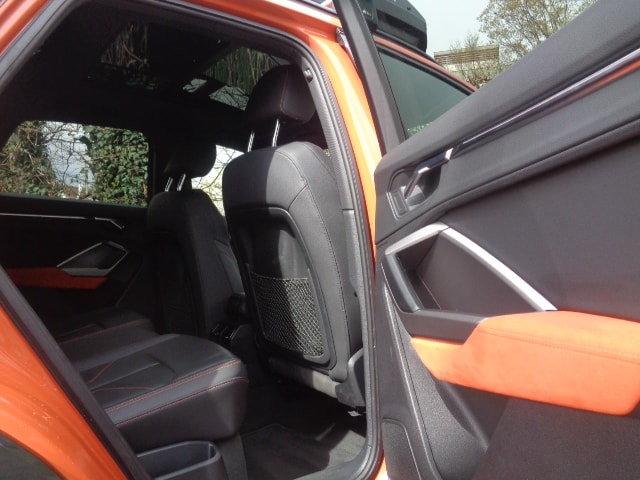 AUDI Q3 45 TFSI S line quattro S-tronic-image-5